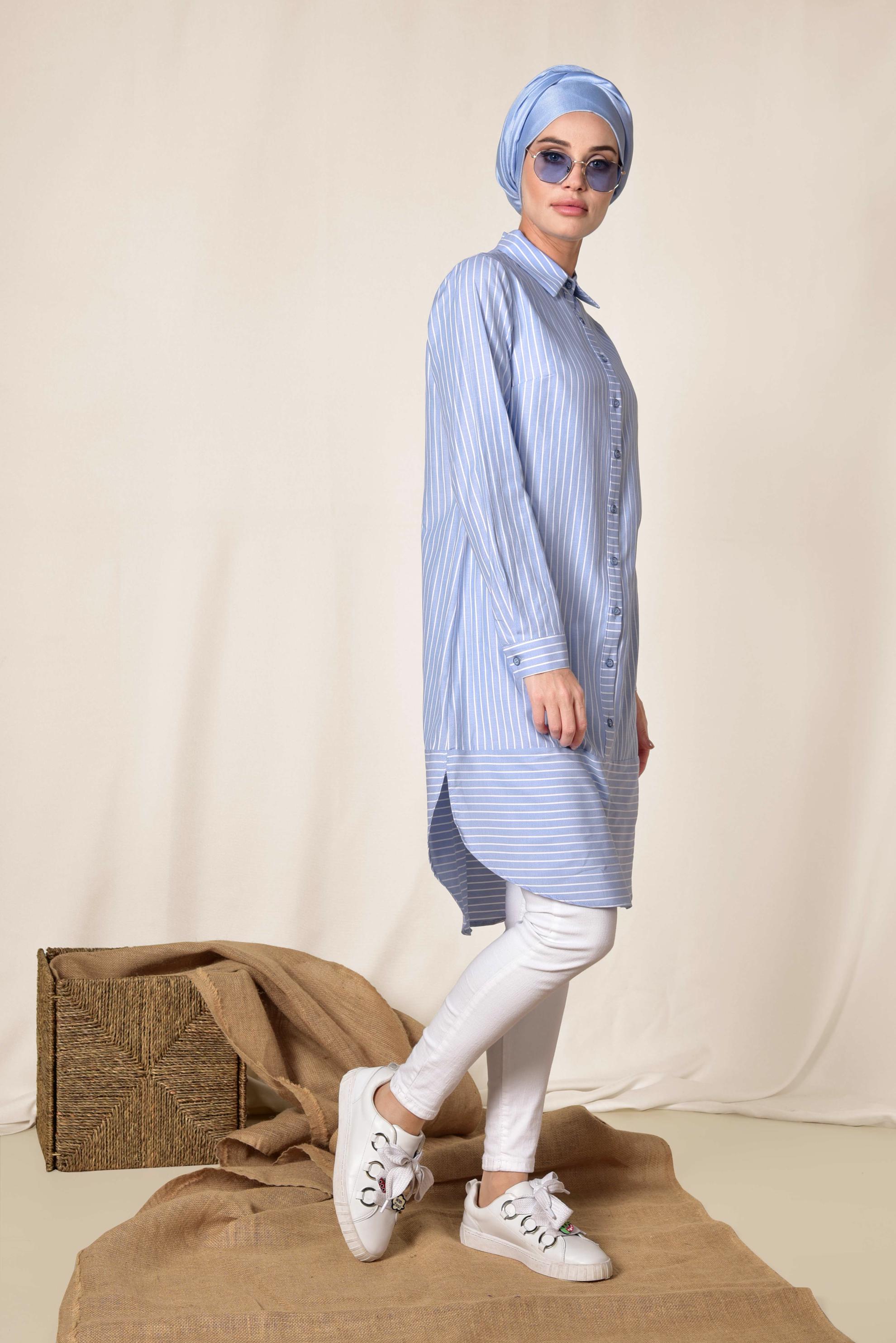 Tesettür giyim MAVİ ÇİZGİ DESENLİ DÜĞMELİ TUNİK 4979 