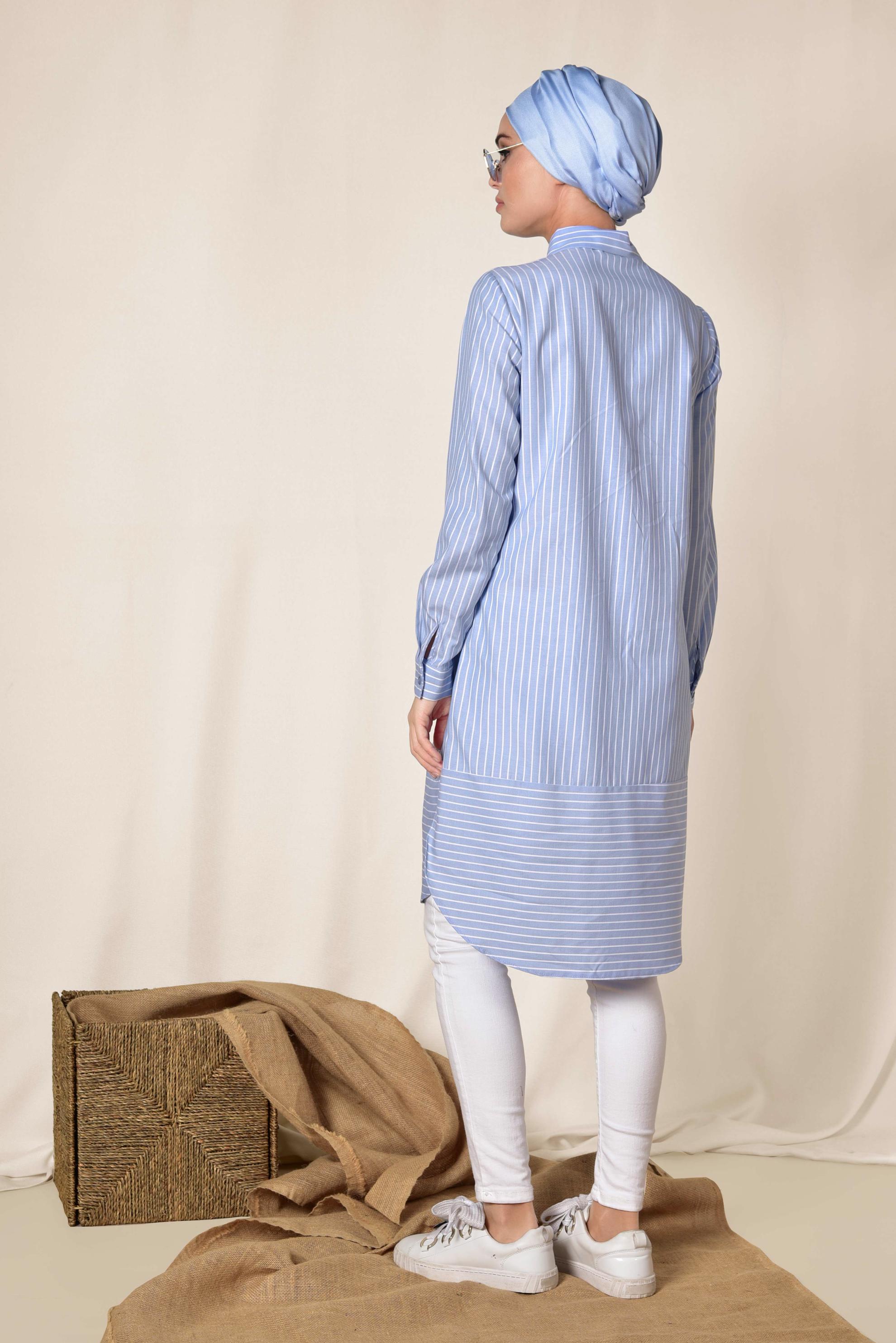 Tesettür giyim MAVİ ÇİZGİ DESENLİ DÜĞMELİ TUNİK 4979 