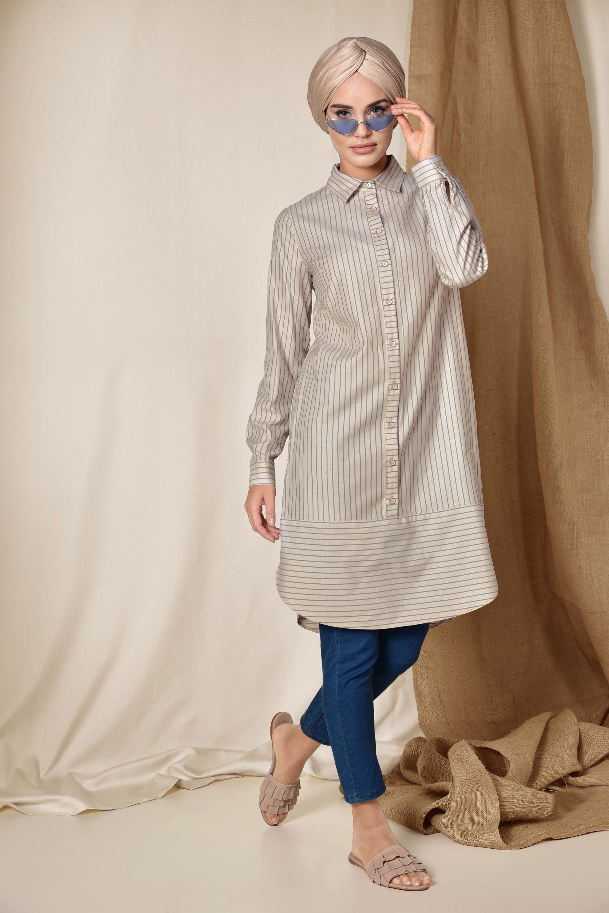 Tesettür giyim BEJ ÇİZGİ DESENLİ DÜĞMELİ TUNİK 4979 