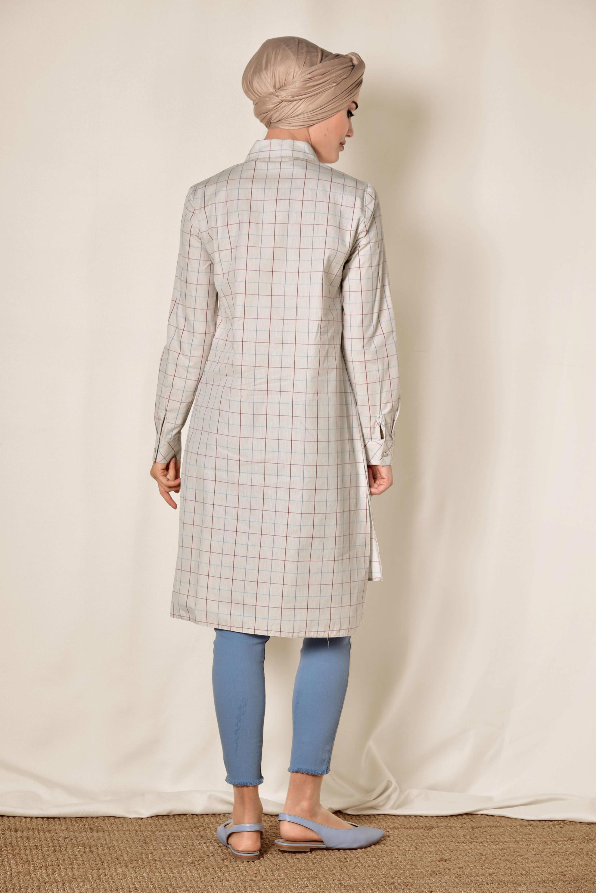 Tesettür giyim BEJ KARE DESENLİ DÜĞMELİ TUNİK 4980