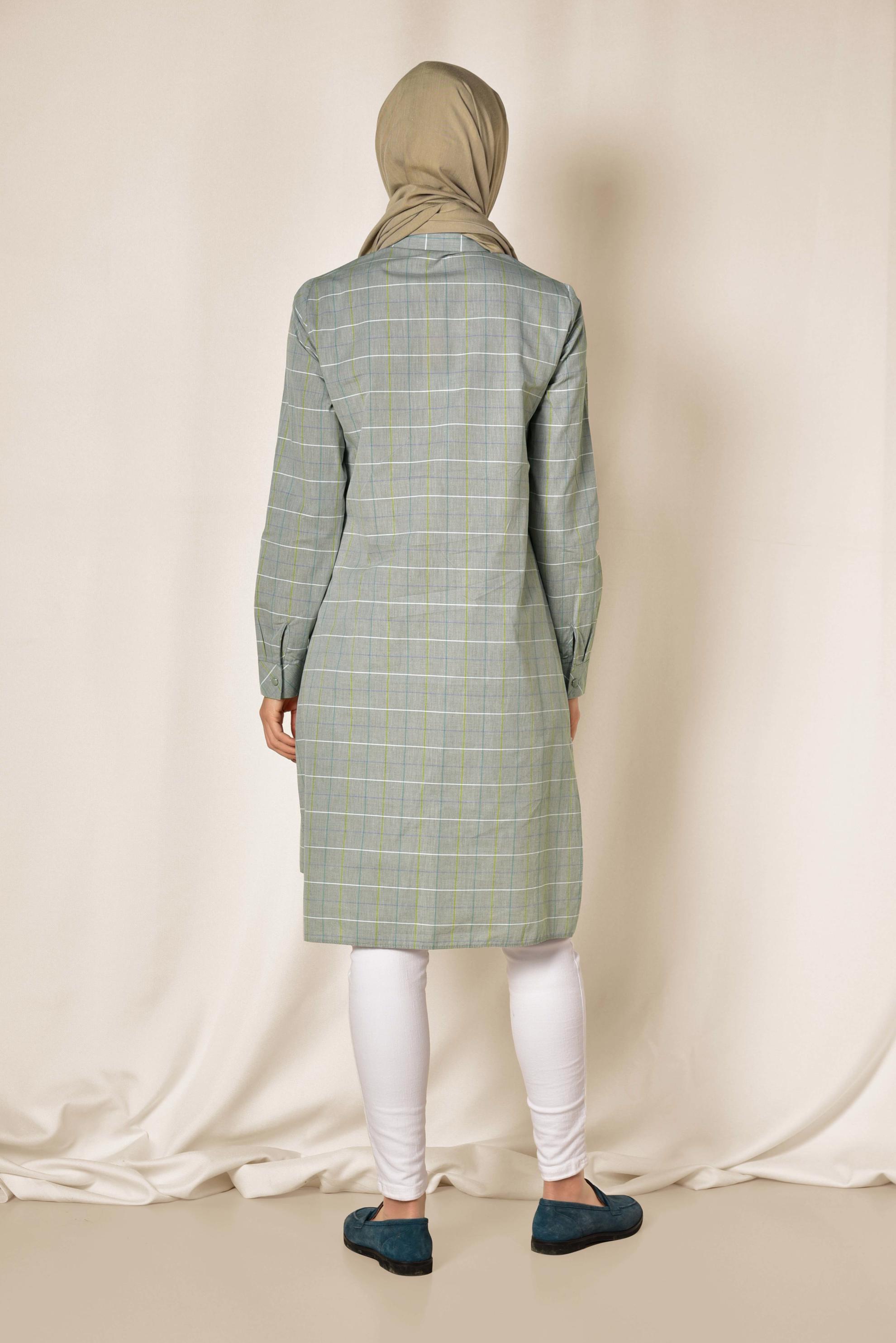 Tesettür giyim HAKİ KARE DESENLİ DÜĞMELİ TUNİK 4980