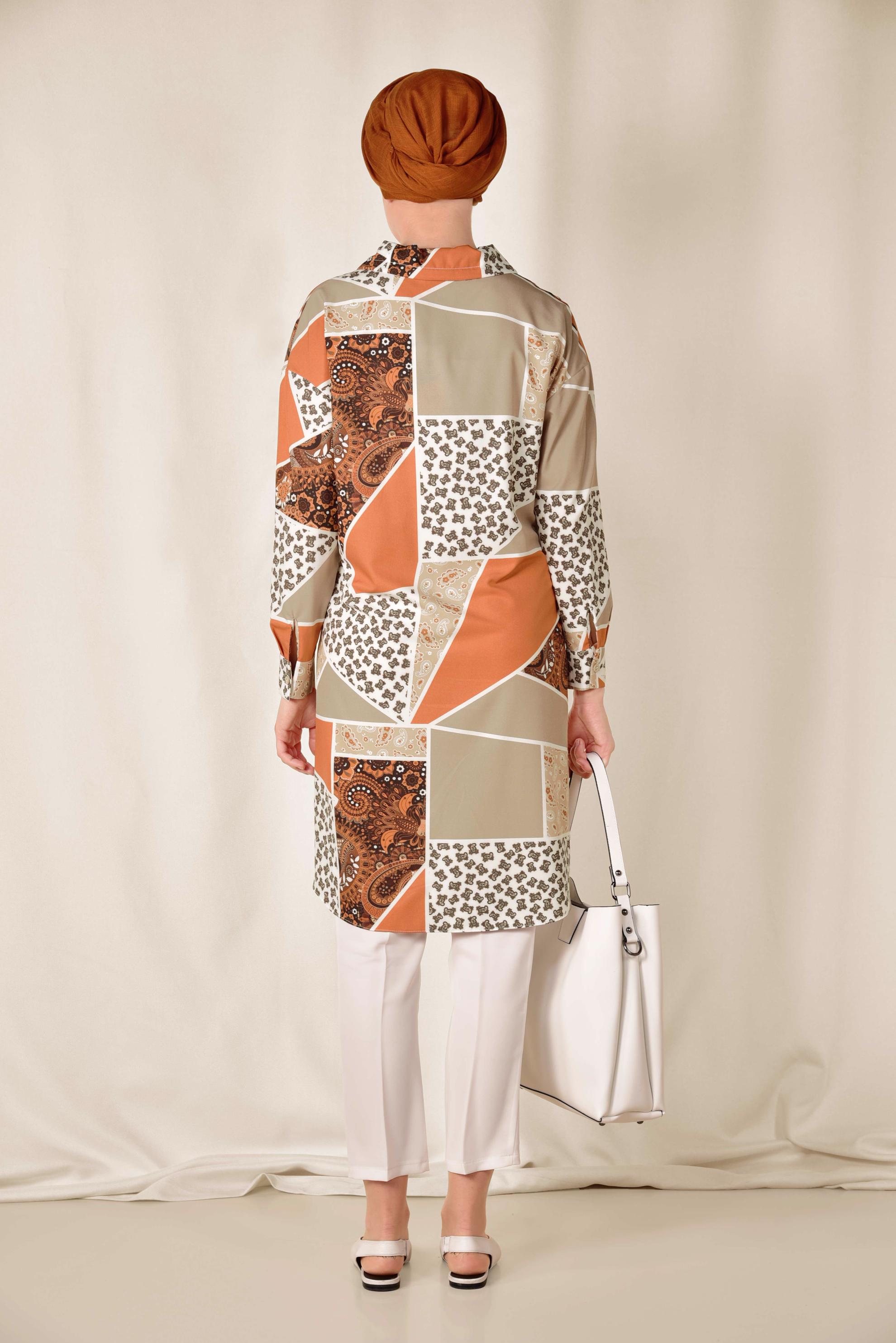 Tesettür giyim TURUNCU RENKLİ DESENLİ ÖNDEN DÜĞMELİ TUNİK 4983