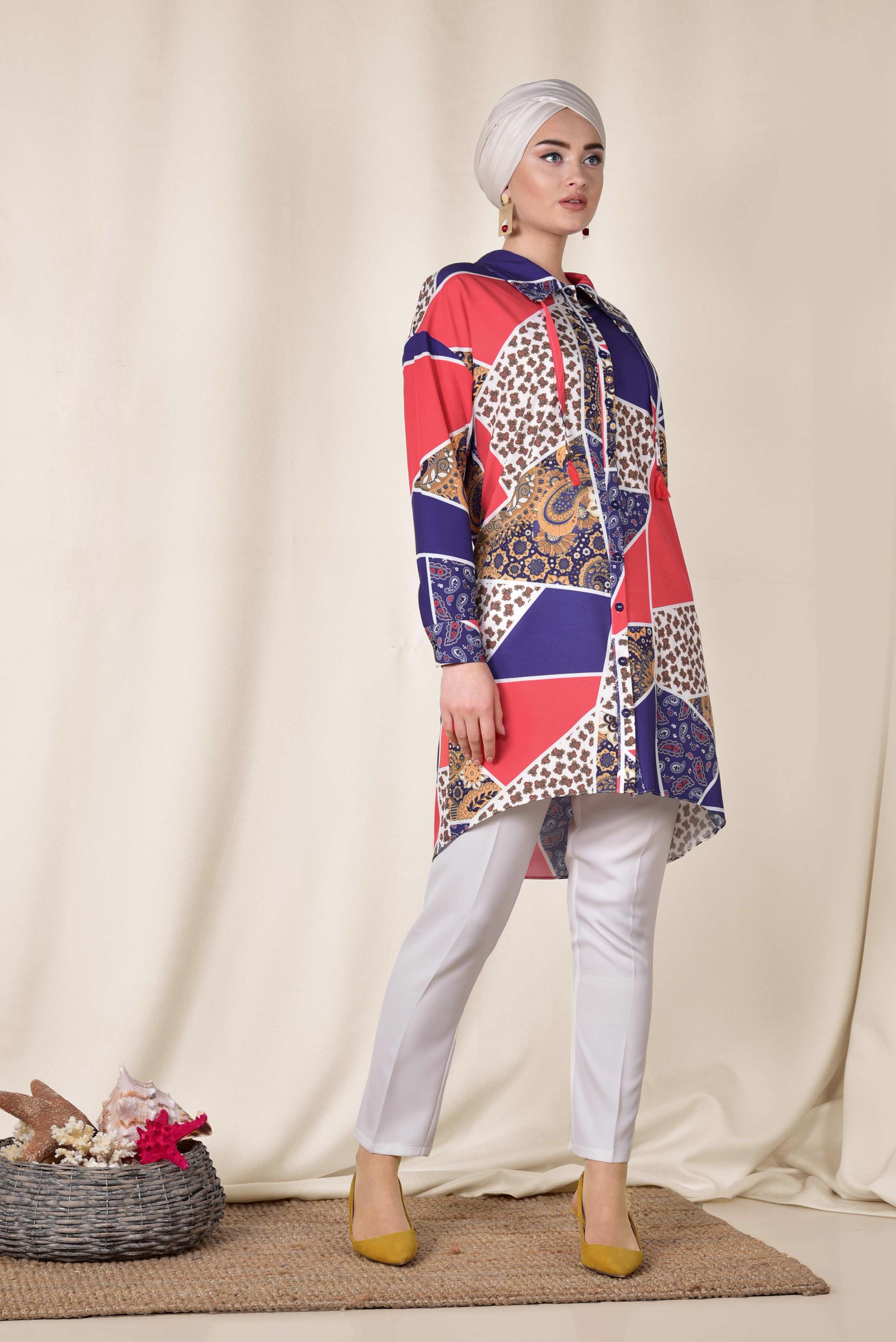 Tesettür giyim LACİVERT RENKLİ DESENLİ ÖNDEN DÜĞMELİ TUNİK 4983