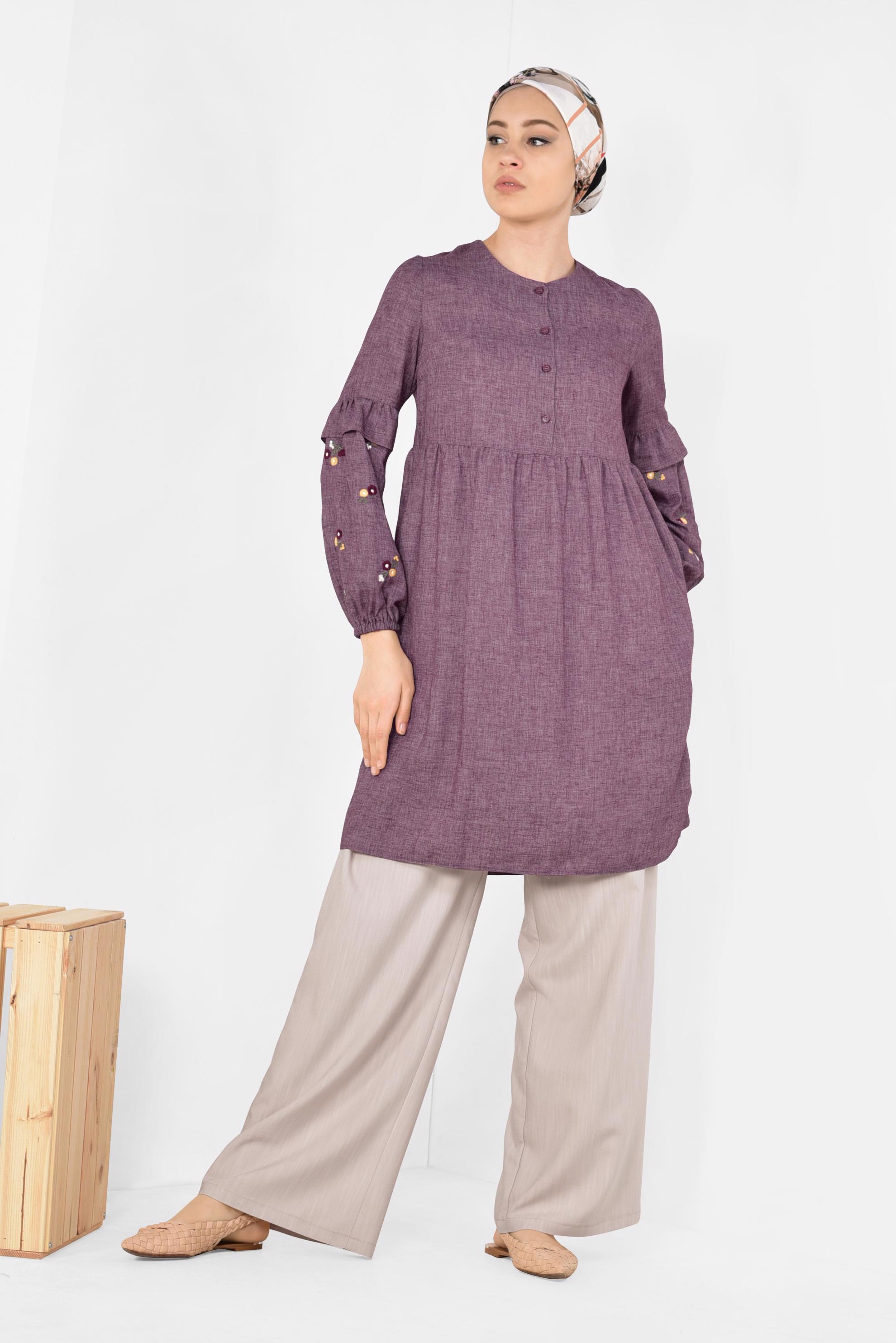 Tesettür giyim BORDO NAKIŞ İŞLEMELİ VOLANLI TUNİK 4986