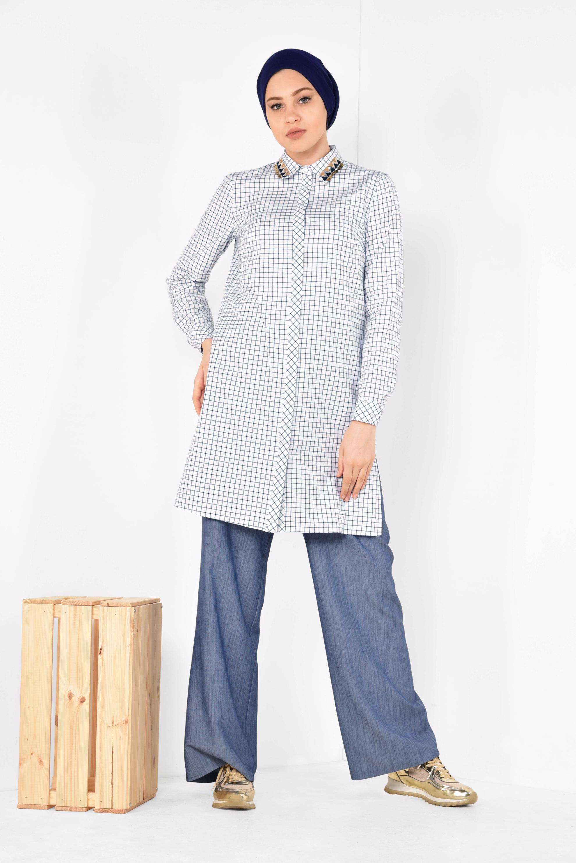 Tesettür giyim EKRU YAKASI NAKIŞLI KARE DESENLİ TUNİK 4988