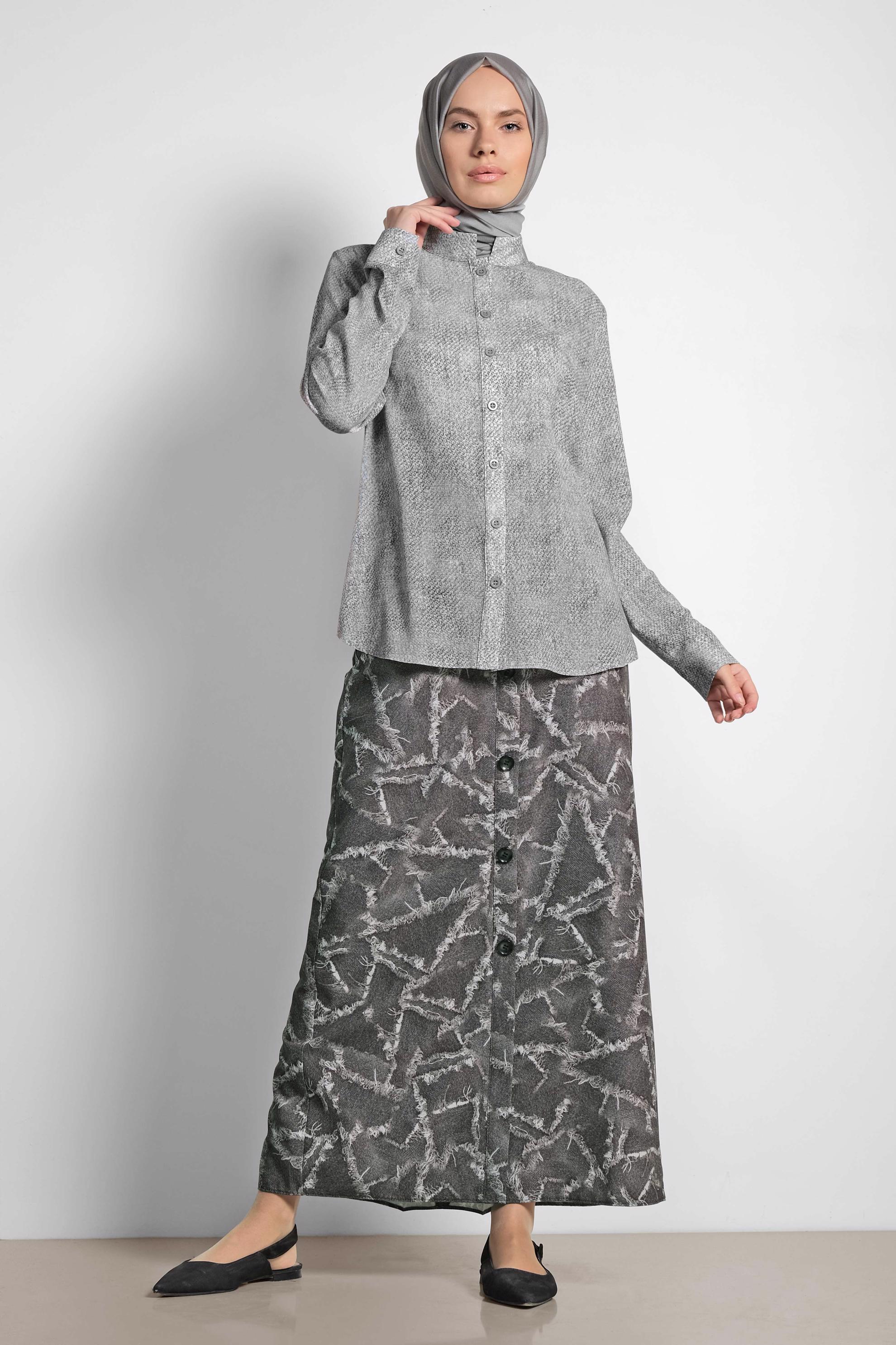 Tesettür giyim GRİ HAKİM YAKA DÜĞMELİ BLUZ 4983-1