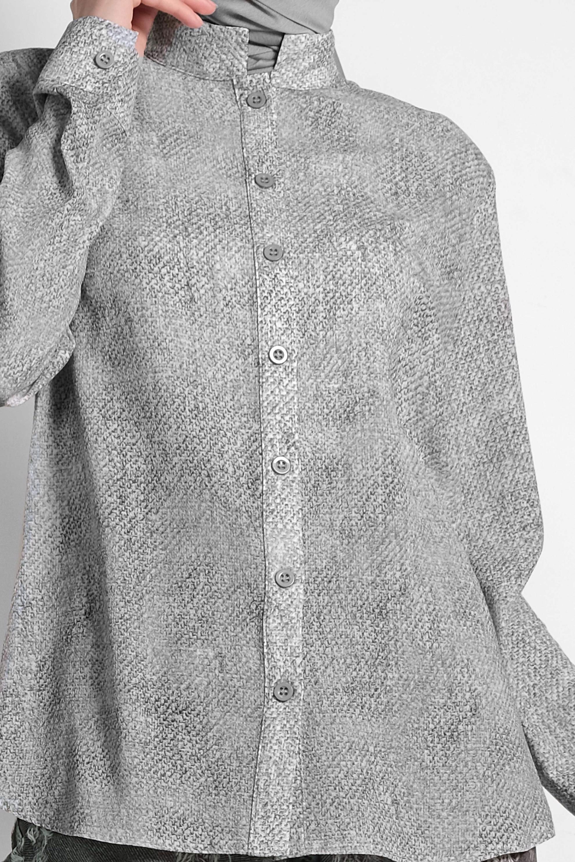 Tesettür giyim GRİ HAKİM YAKA DÜĞMELİ BLUZ 4983-1