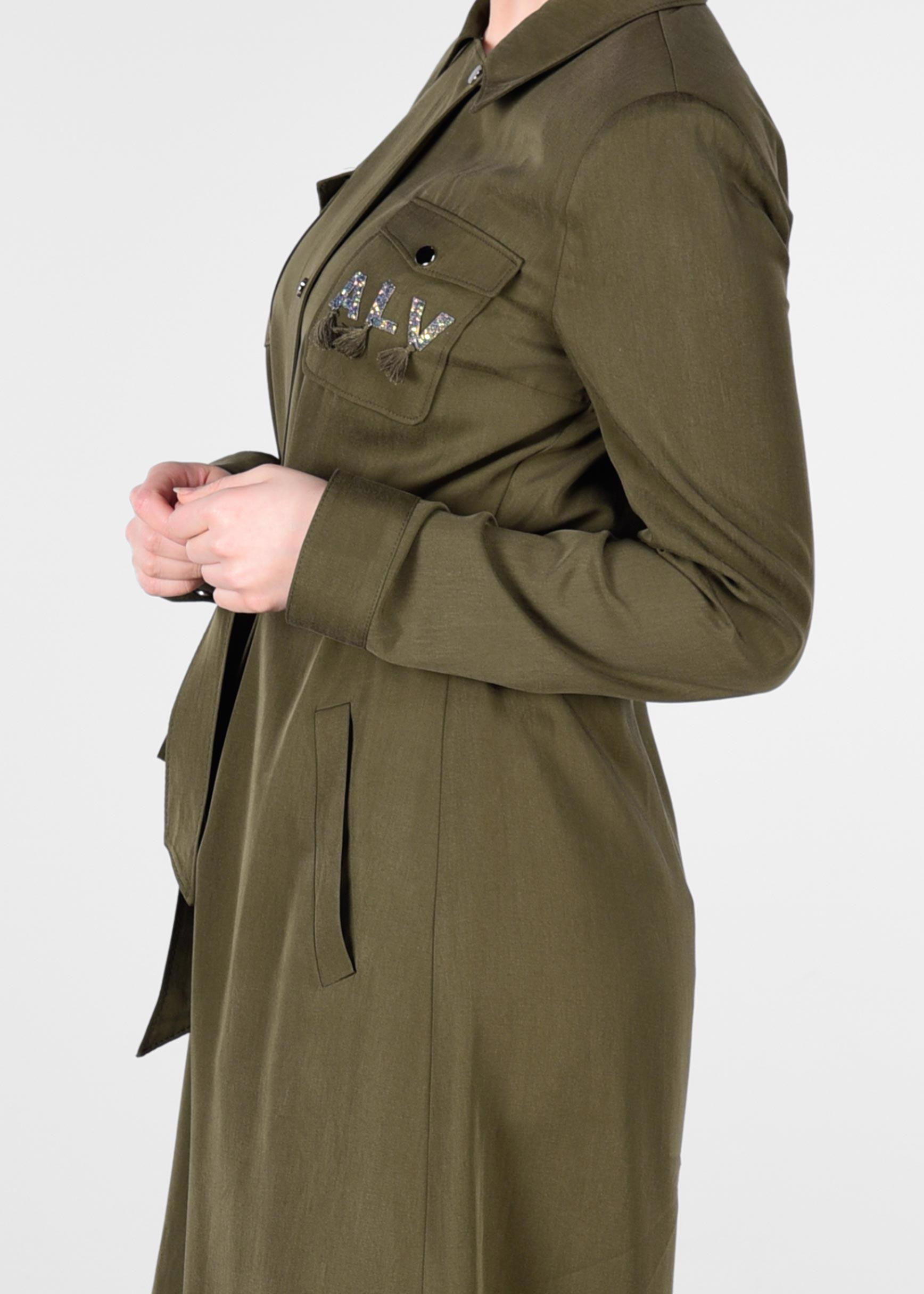 Tesettür giyim HAKİ ETEK UCU VOLANLI BELİ BÜZGÜLÜ TRENÇKOT 1201