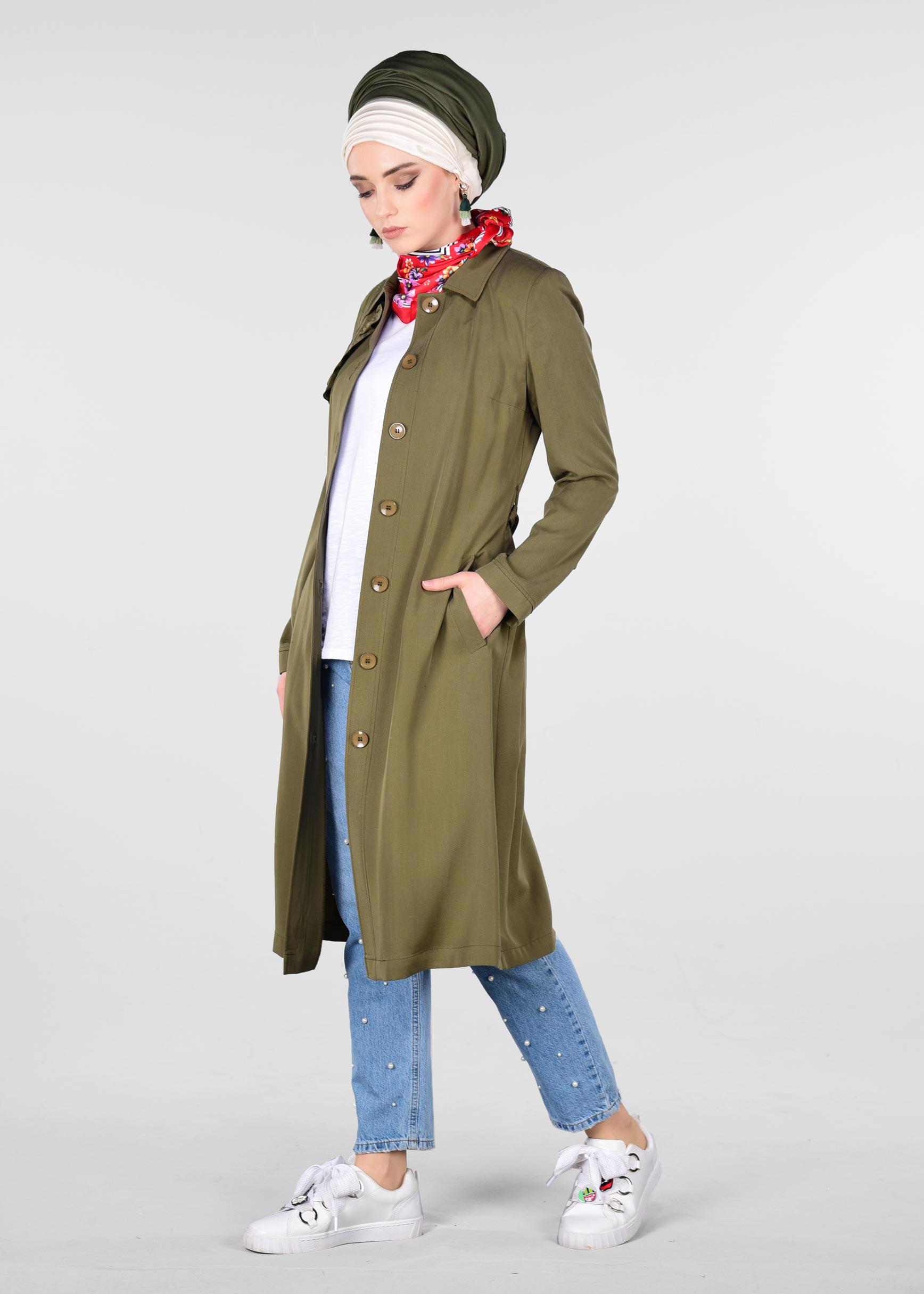 Tesettür giyim HAKİ SIRT DETAYLI DÜĞMELİ TRENÇKOT 1206