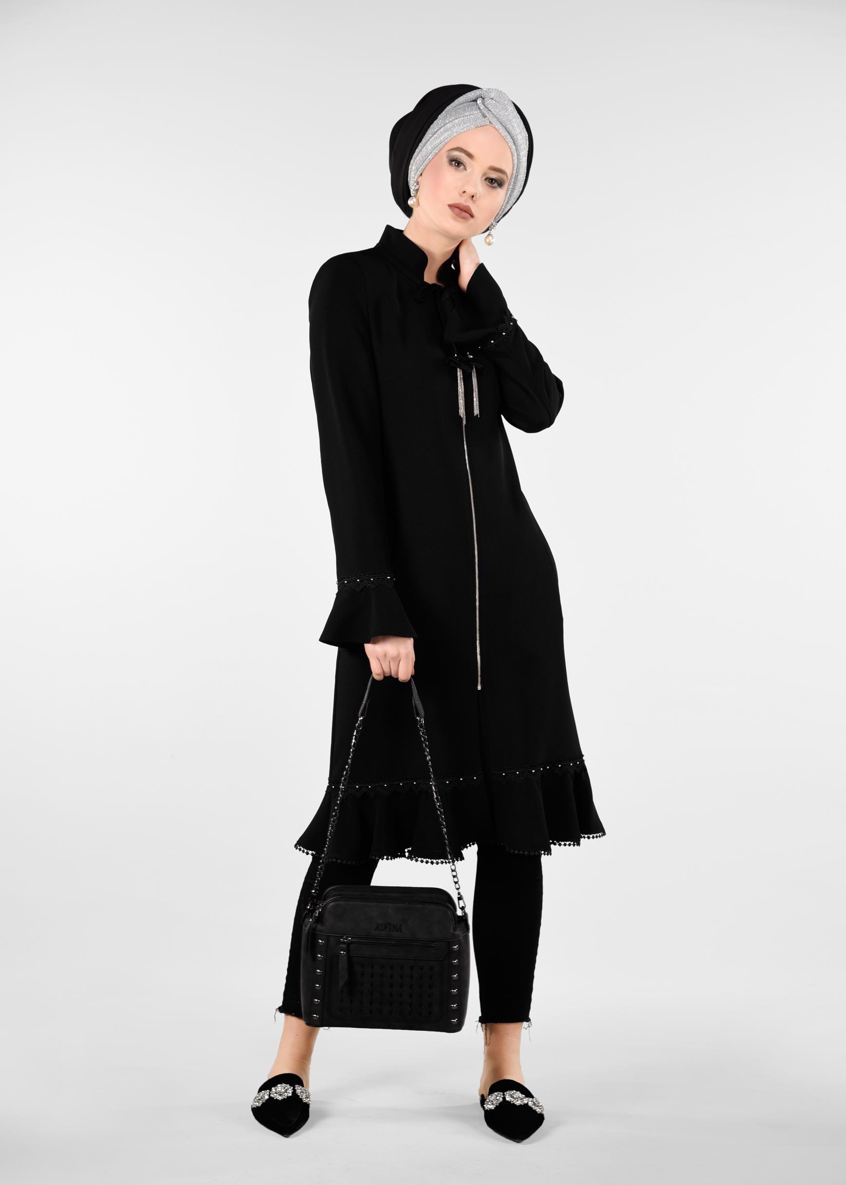 Tesettür giyim SİYAH VOLAN VE DANTEL DETAYLI TRENÇKOT 1210