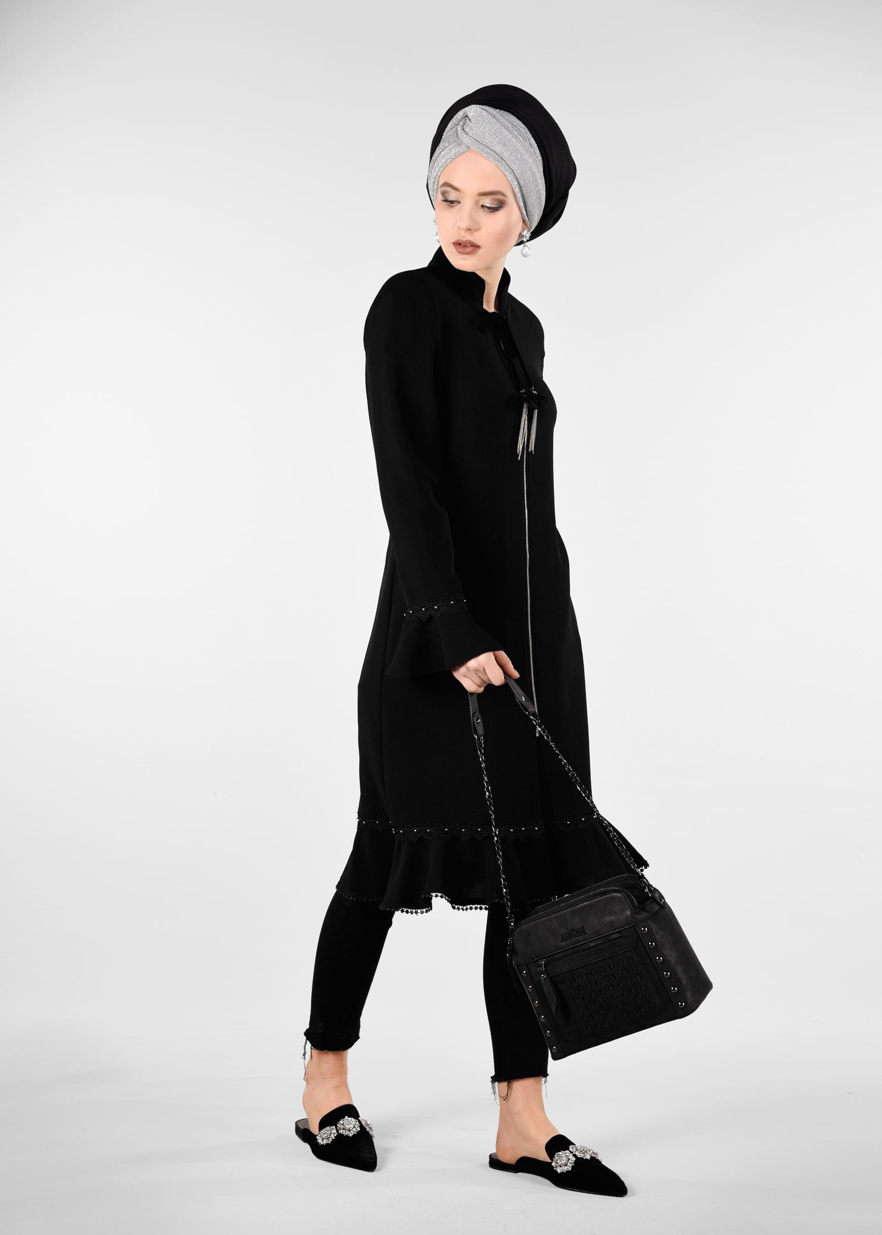 Tesettür giyim SİYAH VOLAN VE DANTEL DETAYLI TRENÇKOT 1210