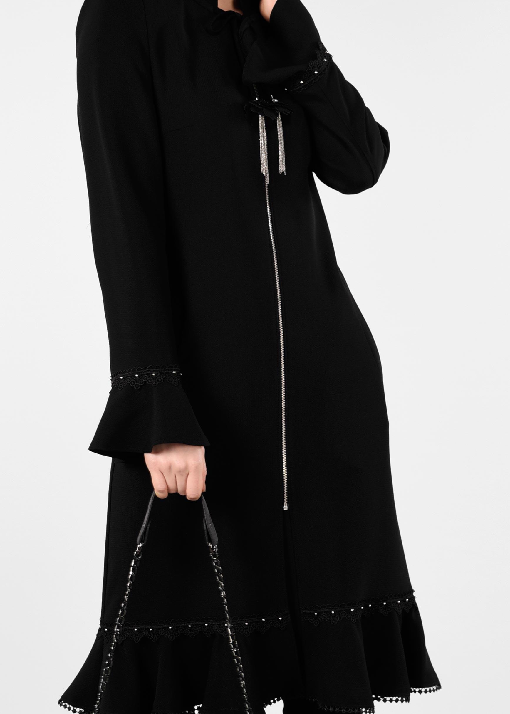 Tesettür giyim SİYAH VOLAN VE DANTEL DETAYLI TRENÇKOT 1210