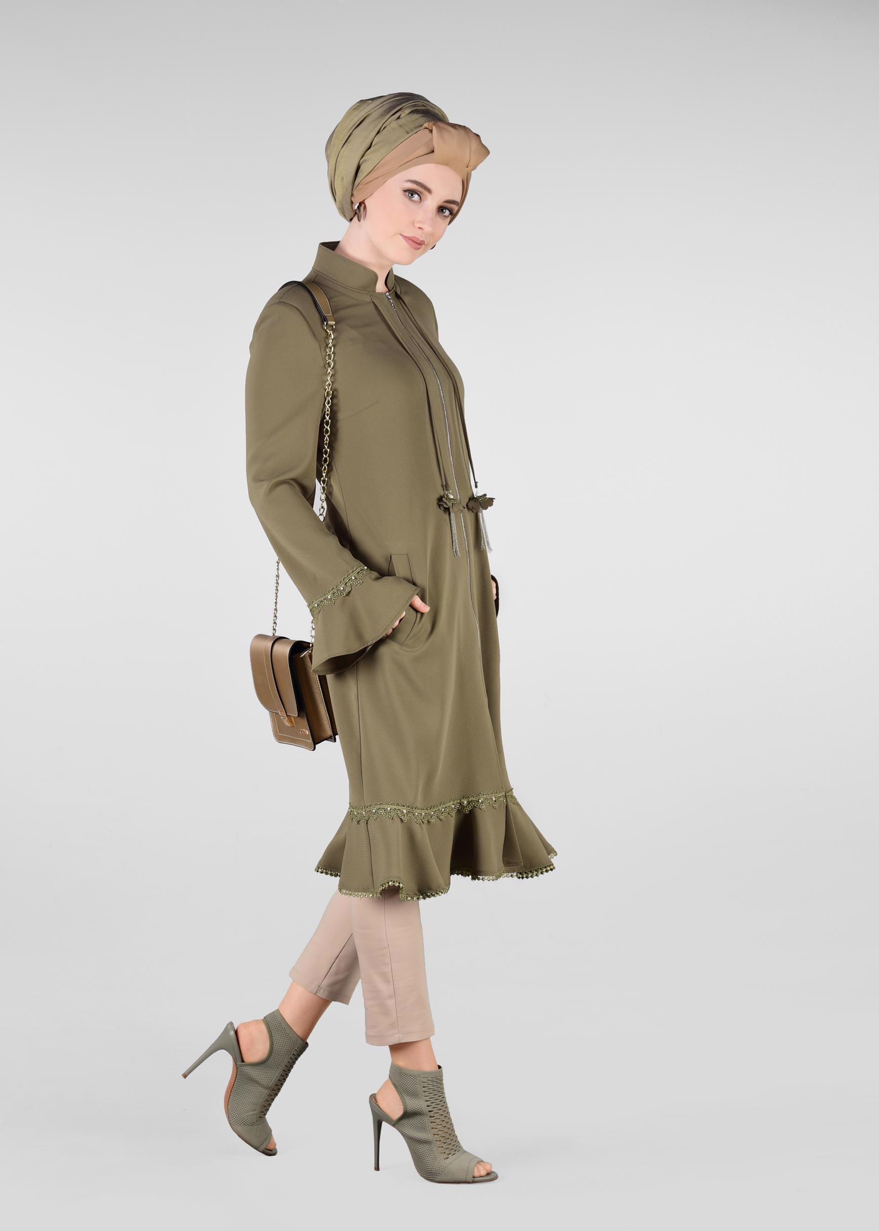 Tesettür giyim HAKİ VOLAN VE DANTEL DETAYLI TRENÇKOT 1210