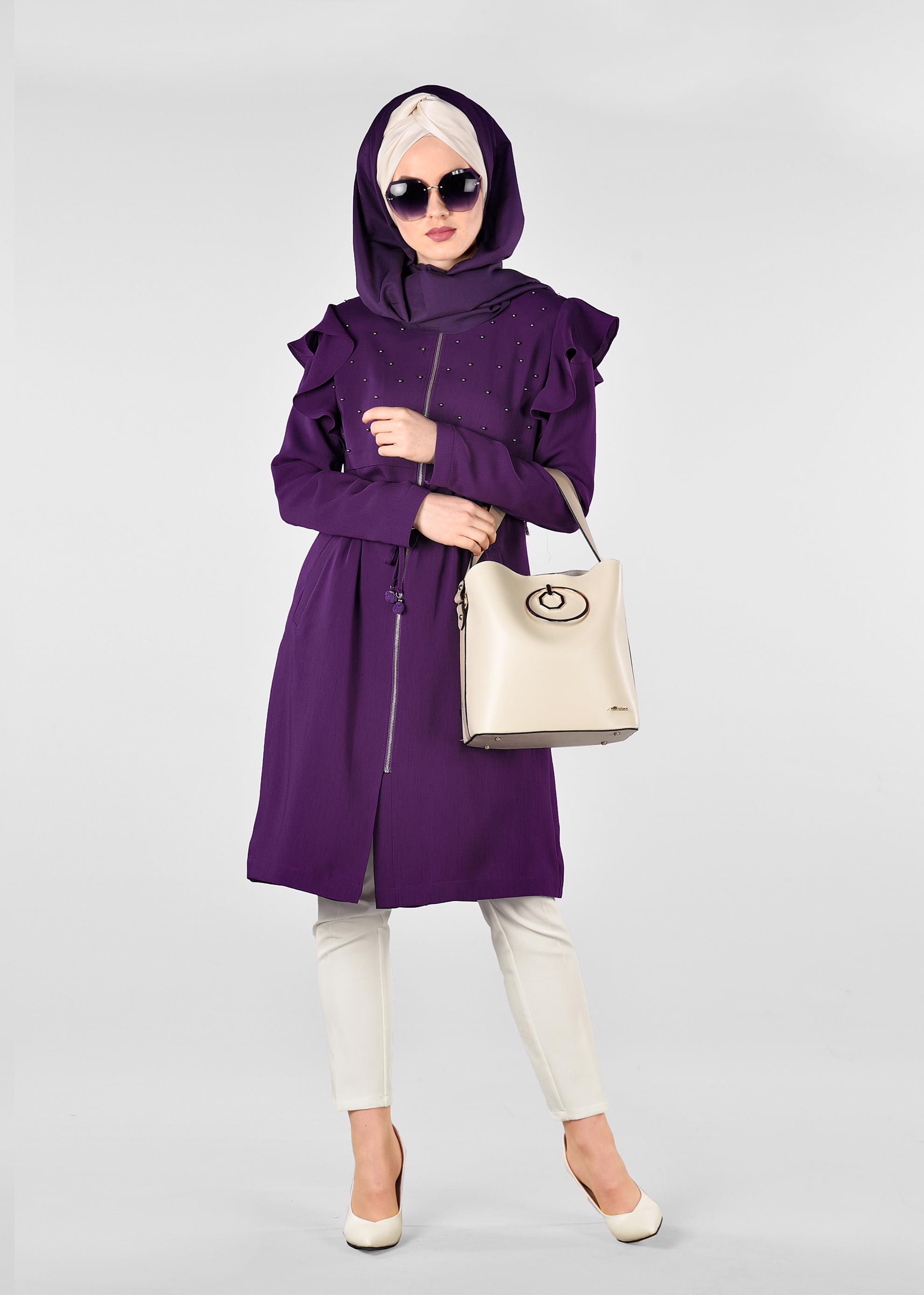 Tesettür giyim MOR OMUZLARI VOLANLI TRENÇKOT 1211