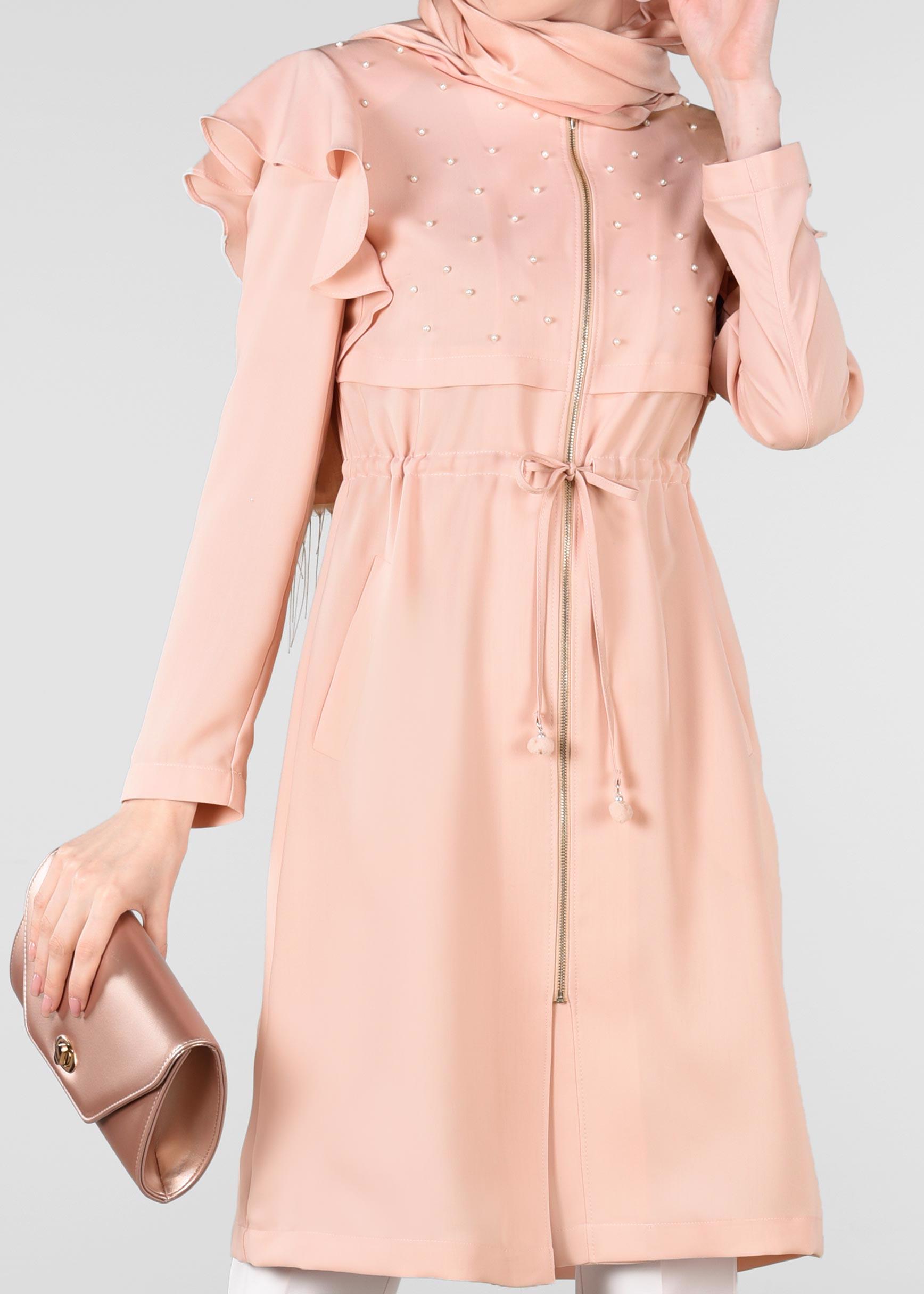 Tesettür giyim PUDRA OMUZLARI VOLANLI TRENÇKOT 1211