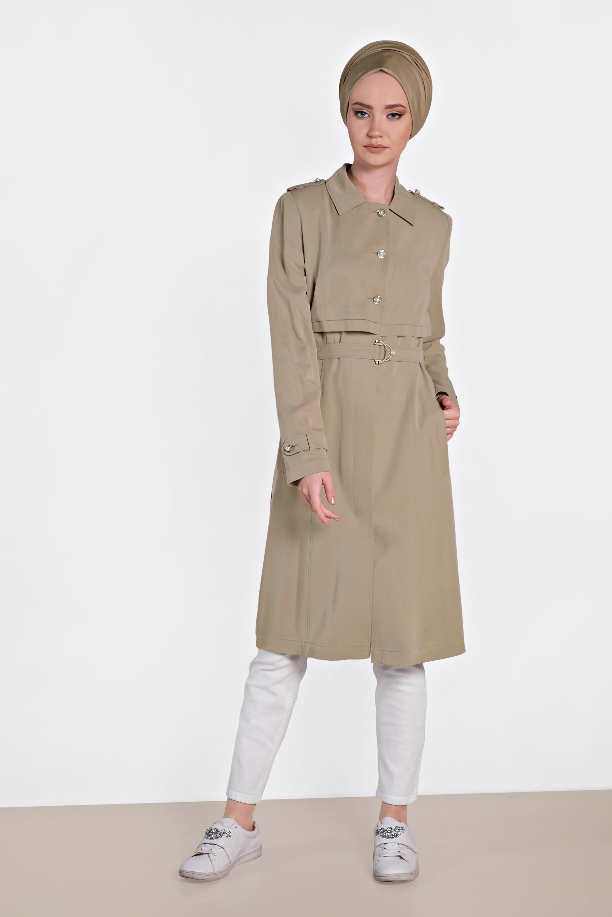 Tesettür giyim BEJ DÜĞMELİ VE KEMERLİ TENSEL TRENÇKOT 1224