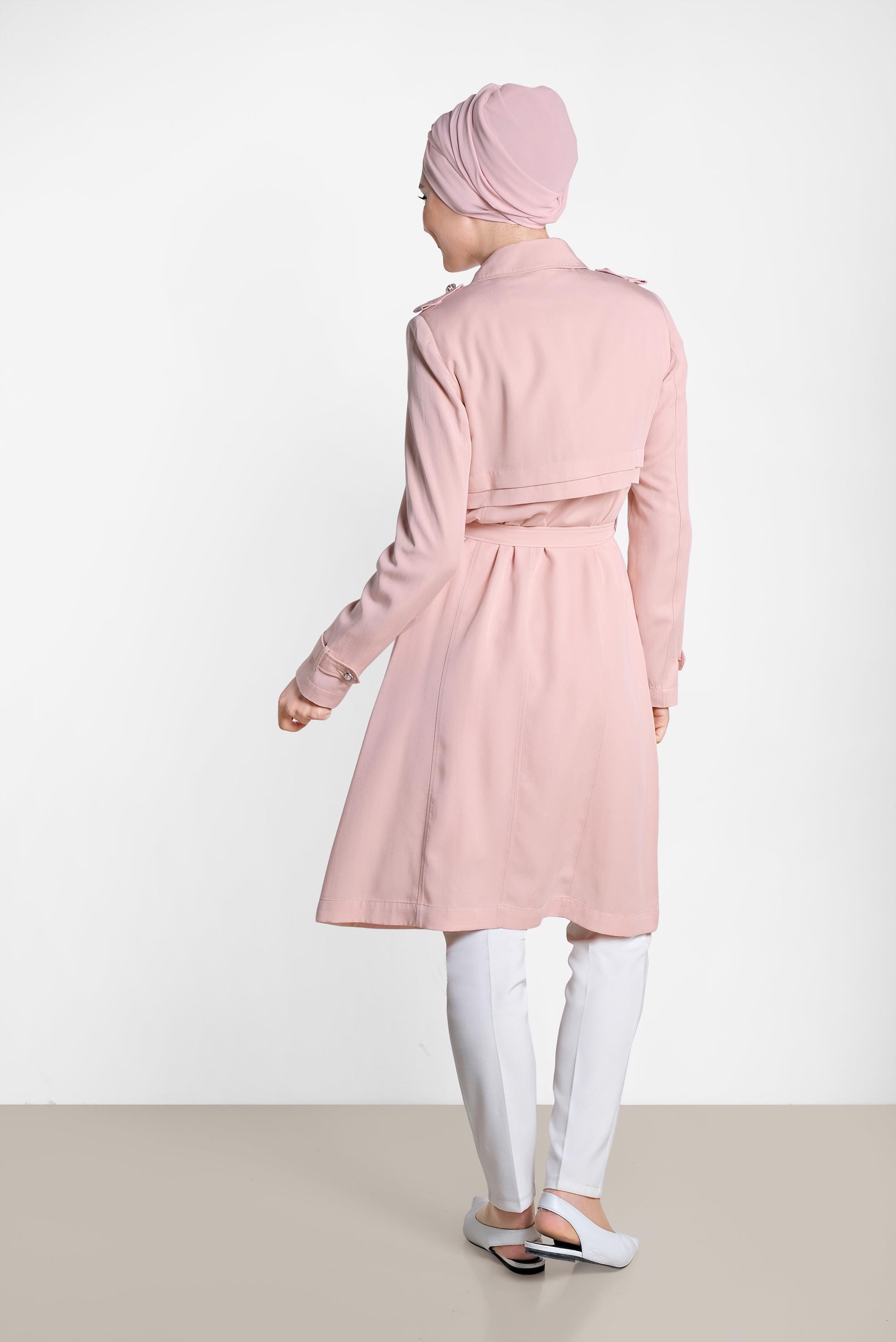 Tesettür giyim PUDRA DÜĞMELİ VE KEMERLİ TENSEL TRENÇKOT 1224