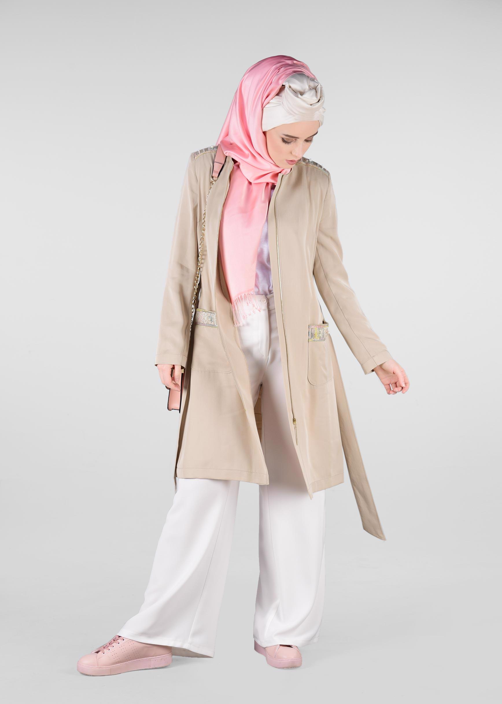 Tesettür giyim BEJ HAKİM YAKA FERMUARLI TRENÇKOT 1226
