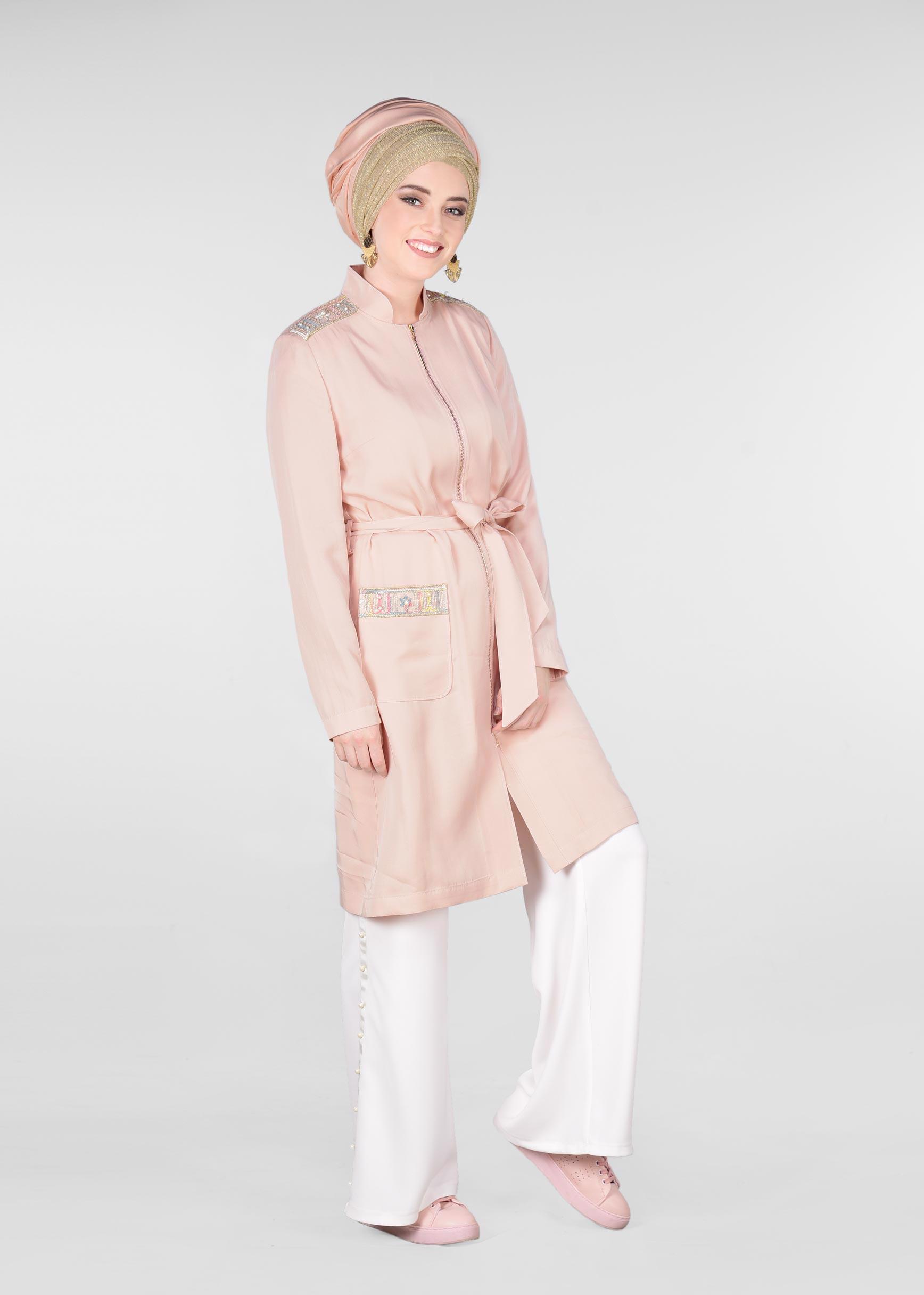 Tesettür giyim PUDRA HAKİM YAKA FERMUARLI TRENÇKOT 1226