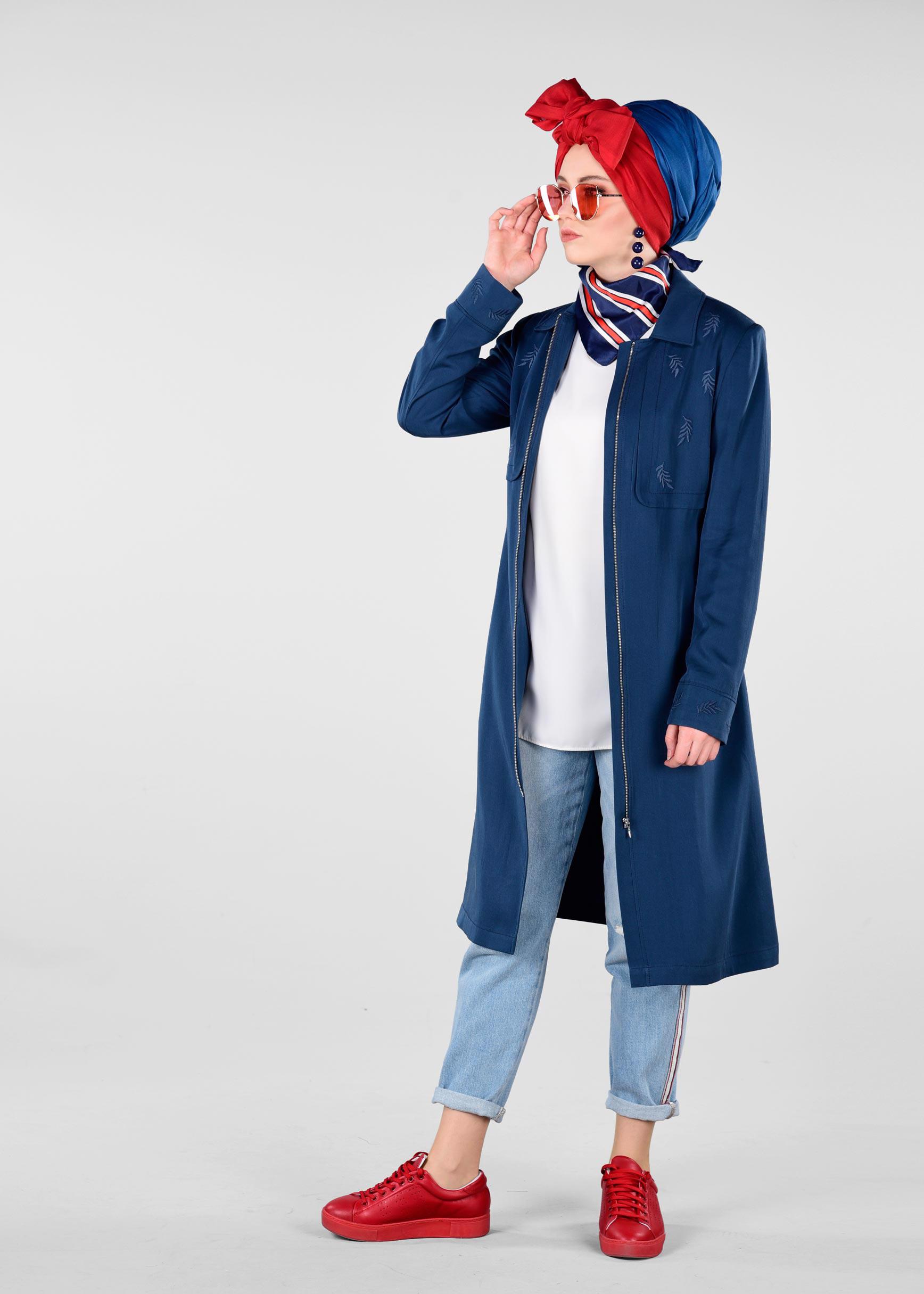 Tesettür giyim LACİVERT YAPRAK BASKILI FERMUARLI TRENÇKOT 1242 