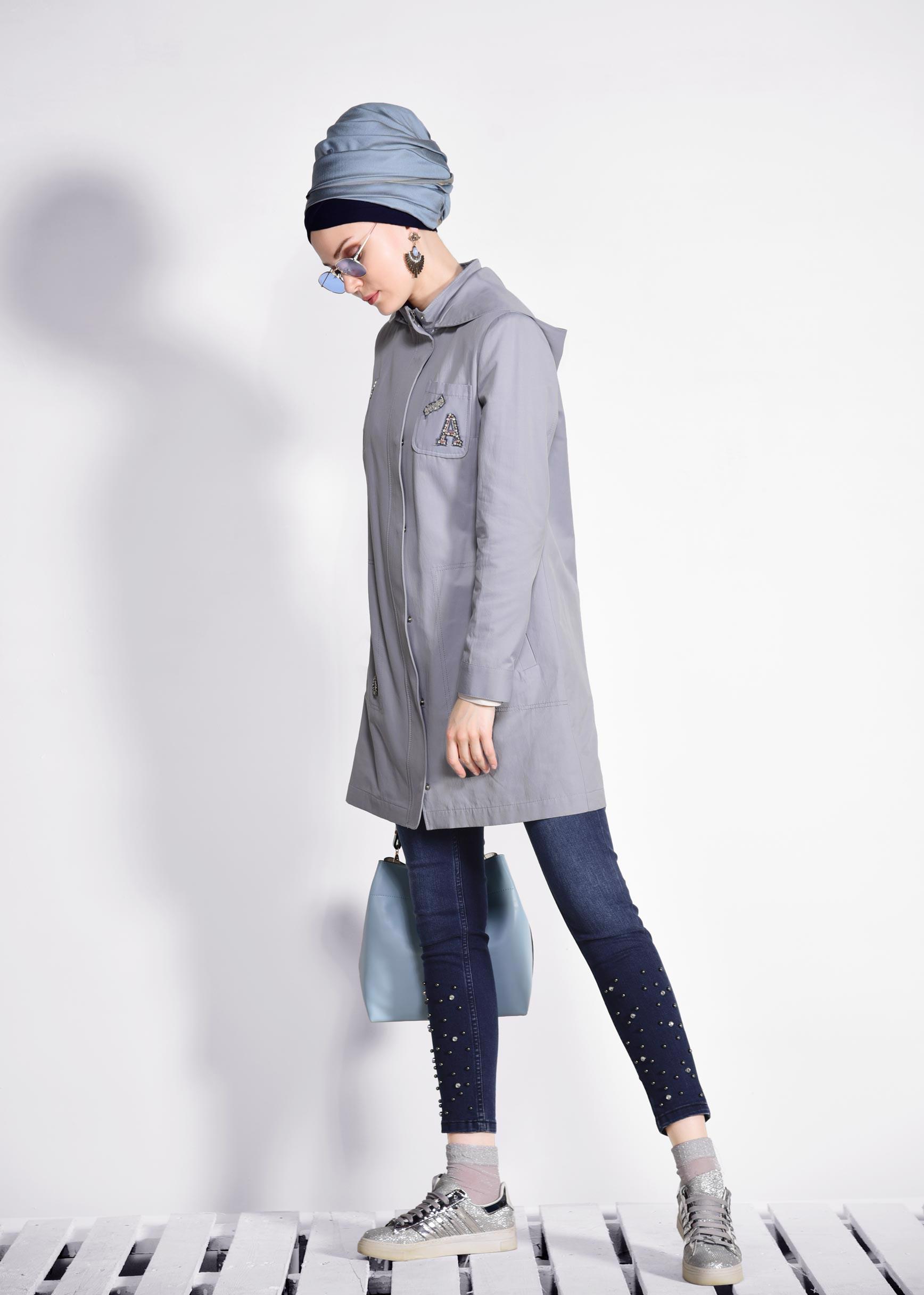 Tesettür giyim MAVİ ÇITÇITLI KAPÜŞONLU TRENÇKOT 1273 