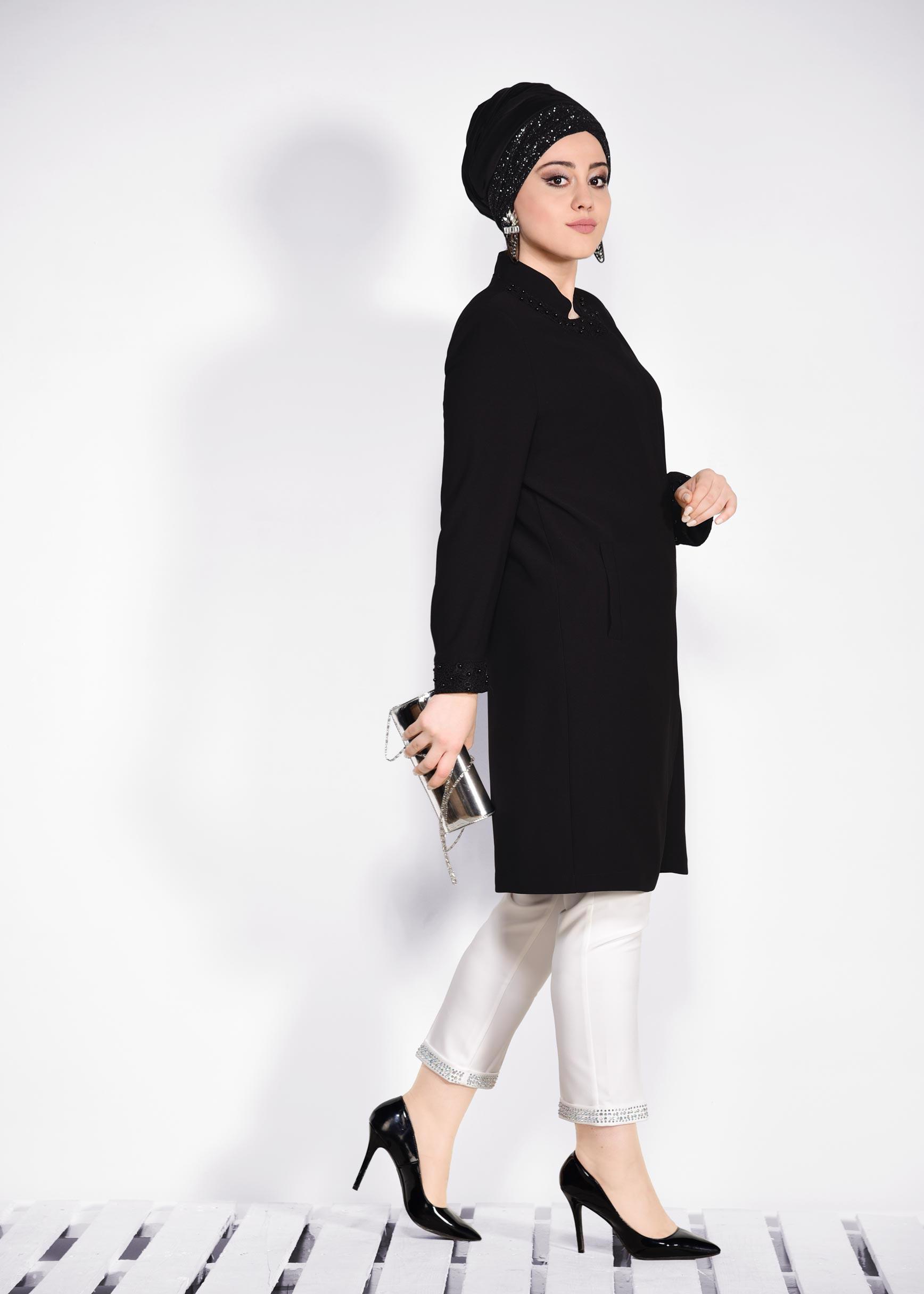 Tesettür giyim SİYAH MANŞET VE YAKASI GÜPÜR  İŞLEMELİ TRENÇKOT 1288 