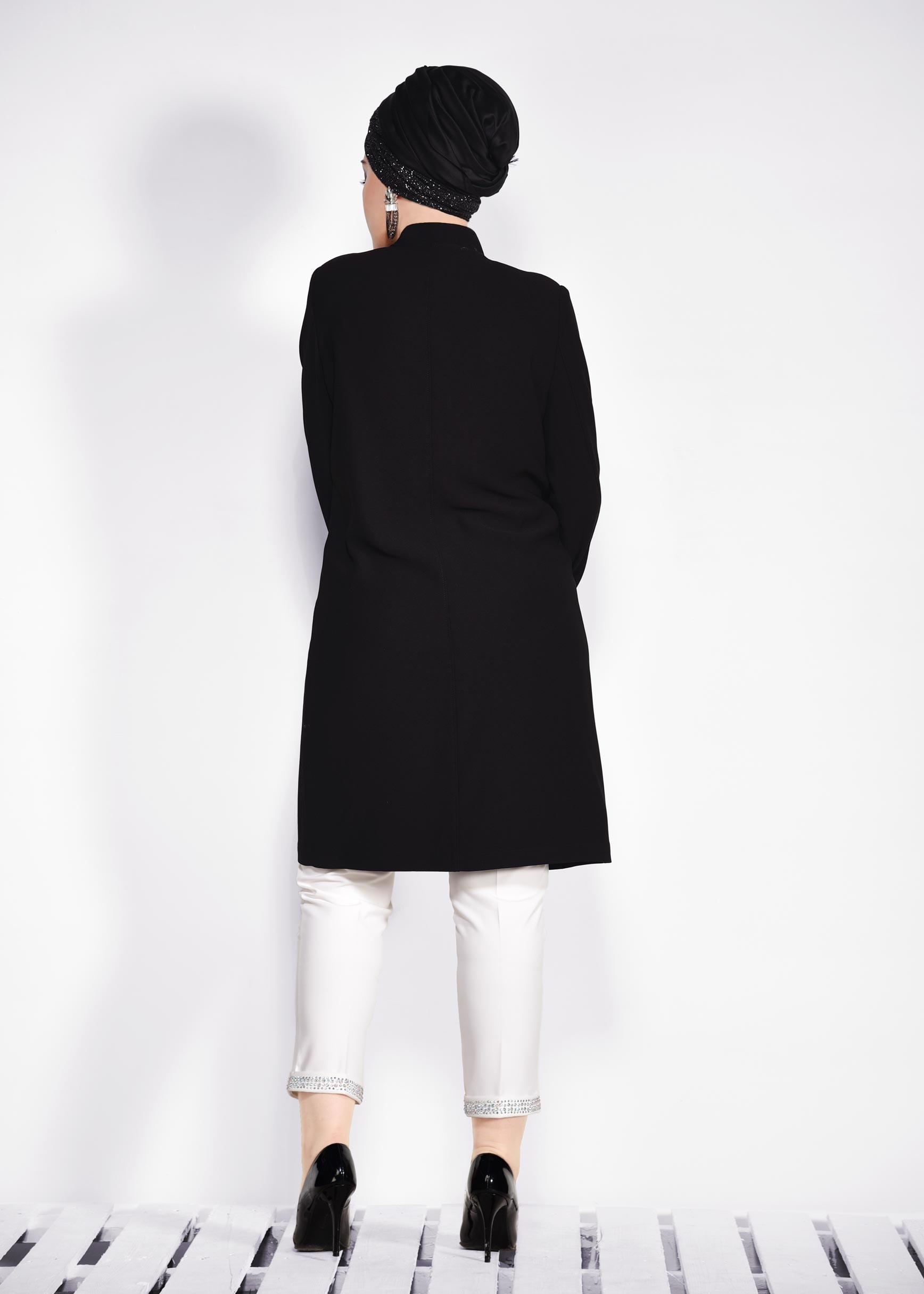 Tesettür giyim SİYAH MANŞET VE YAKASI GÜPÜR  İŞLEMELİ TRENÇKOT 1288 