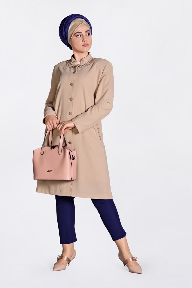 Vêtements hijab BEIGE IMPERMÉABLE À BOUTONÉ À ORNER DES PERLES 1293 - ALVİNA
