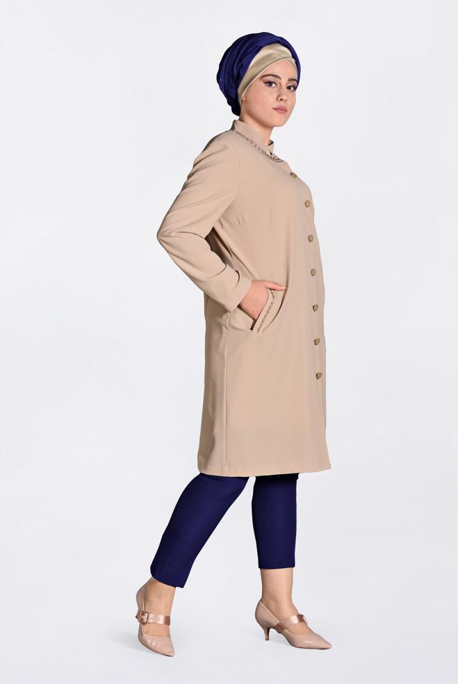 Vêtements hijab BEIGE IMPERMÉABLE À BOUTONÉ À ORNER DES PERLES 1293 - ALVİNA