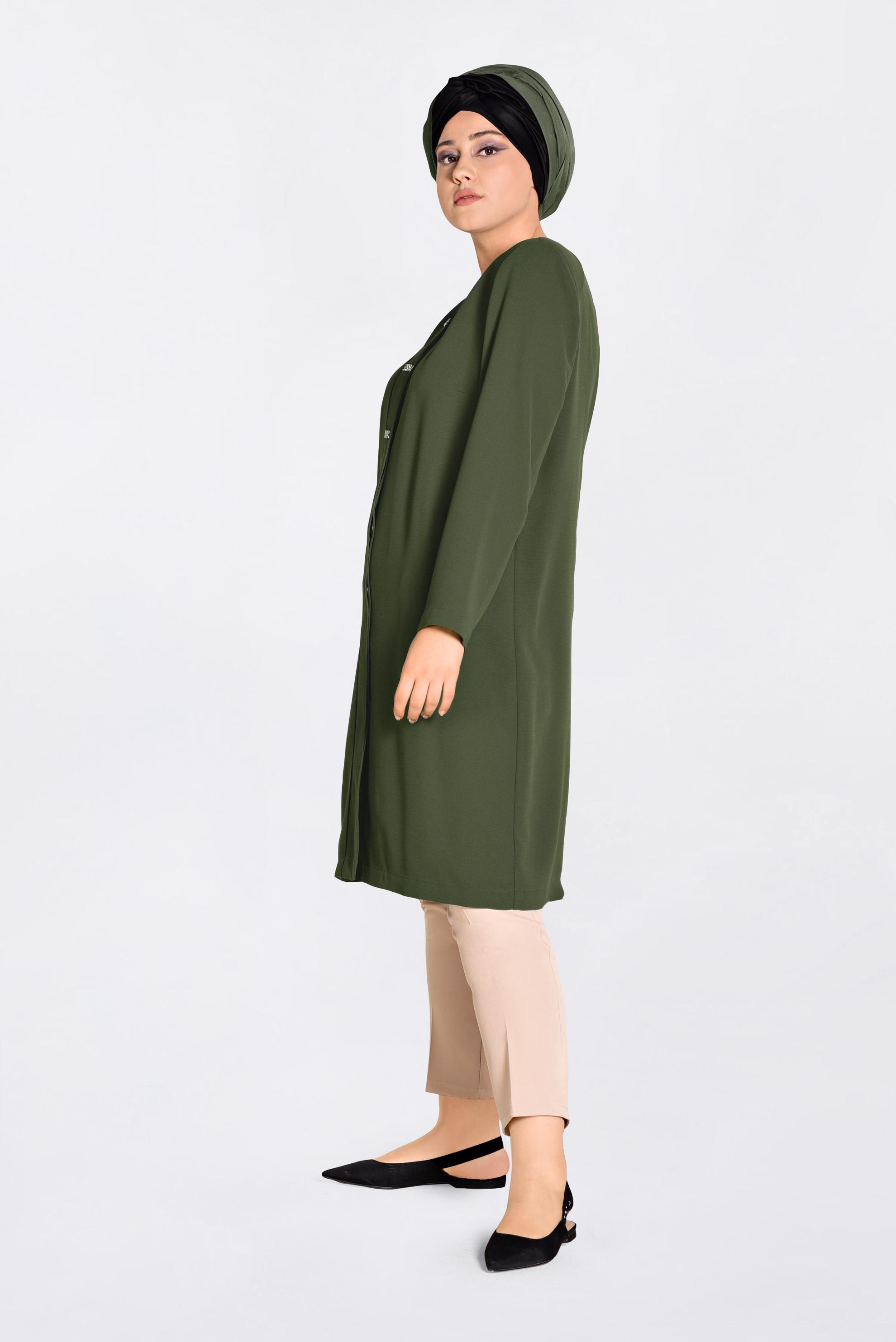 Tesettür giyim HAKİ TAŞ DÜĞMELİ BİYE DETAYLI TRENÇKOT 1294