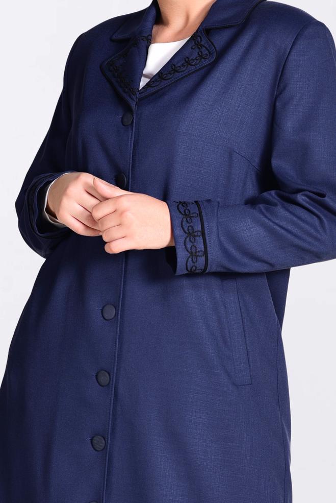 Vêtements hijab BLEU MARINE IMPERMÉABLE AVEC MANCHETTES ET COL BRODÉ 1297 - ALVİNA