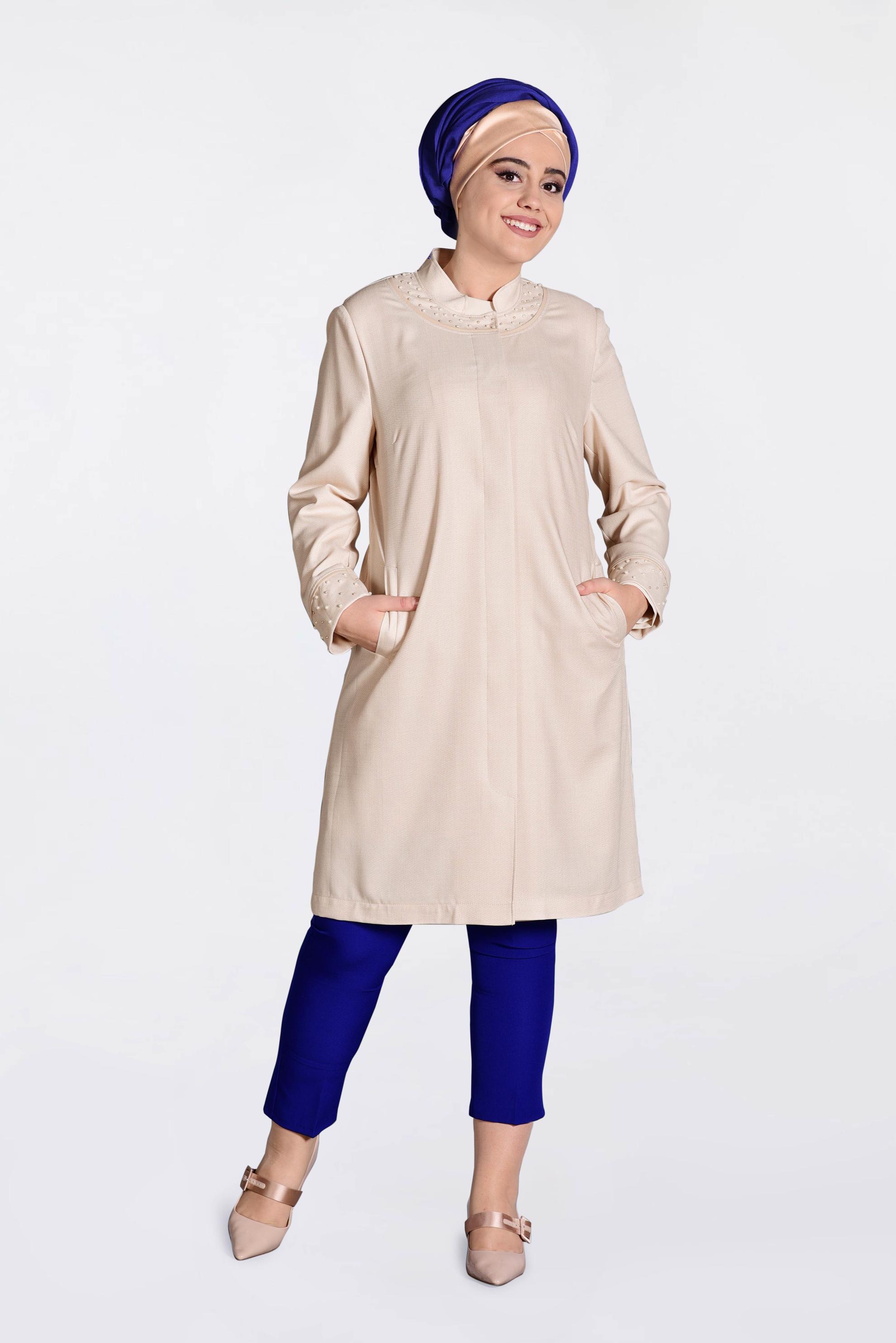 Tesettür giyim PUDRA HAKİM YAKA İNCİLİ TRENÇKOT 1298 