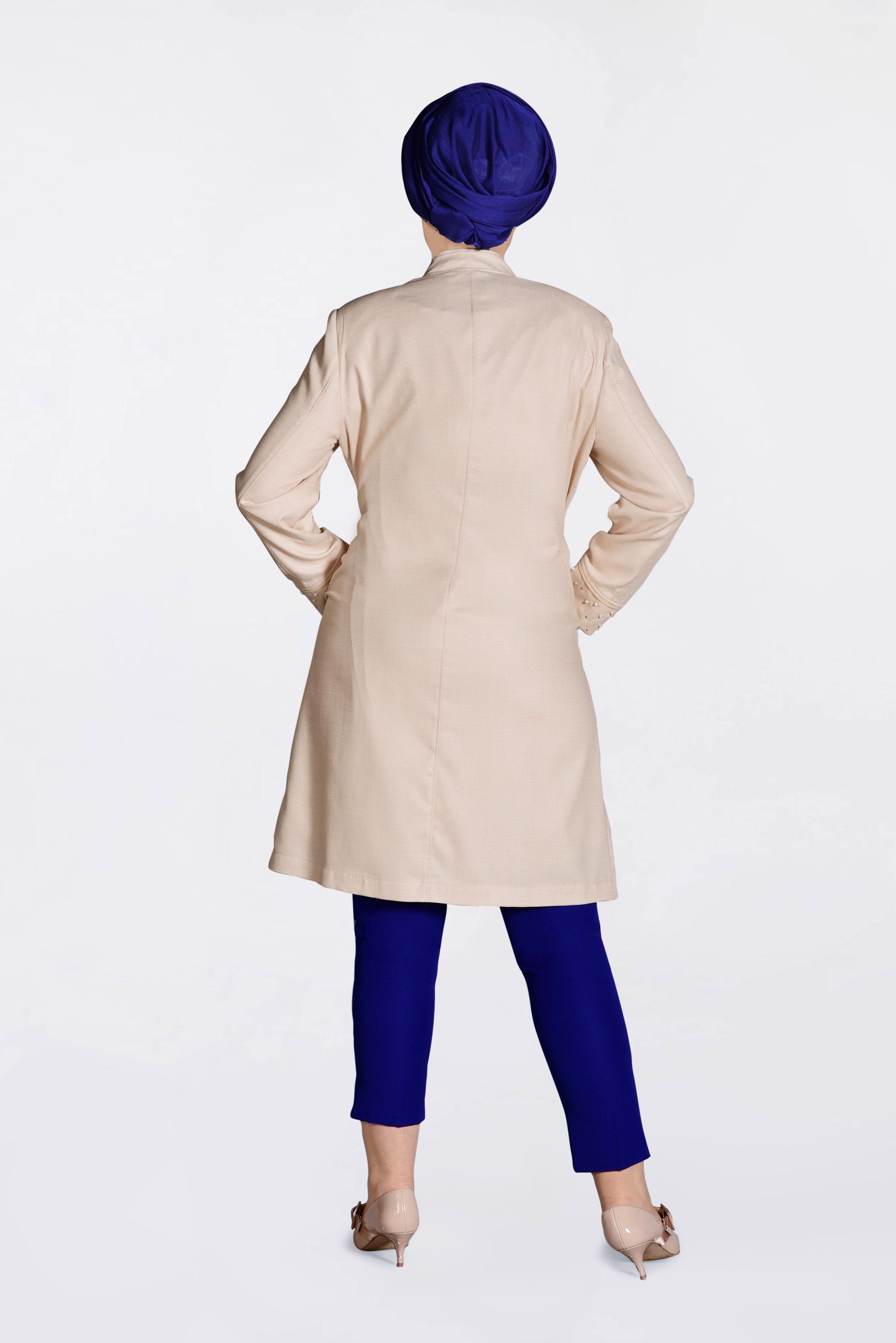 Tesettür giyim PUDRA HAKİM YAKA İNCİLİ TRENÇKOT 1298 