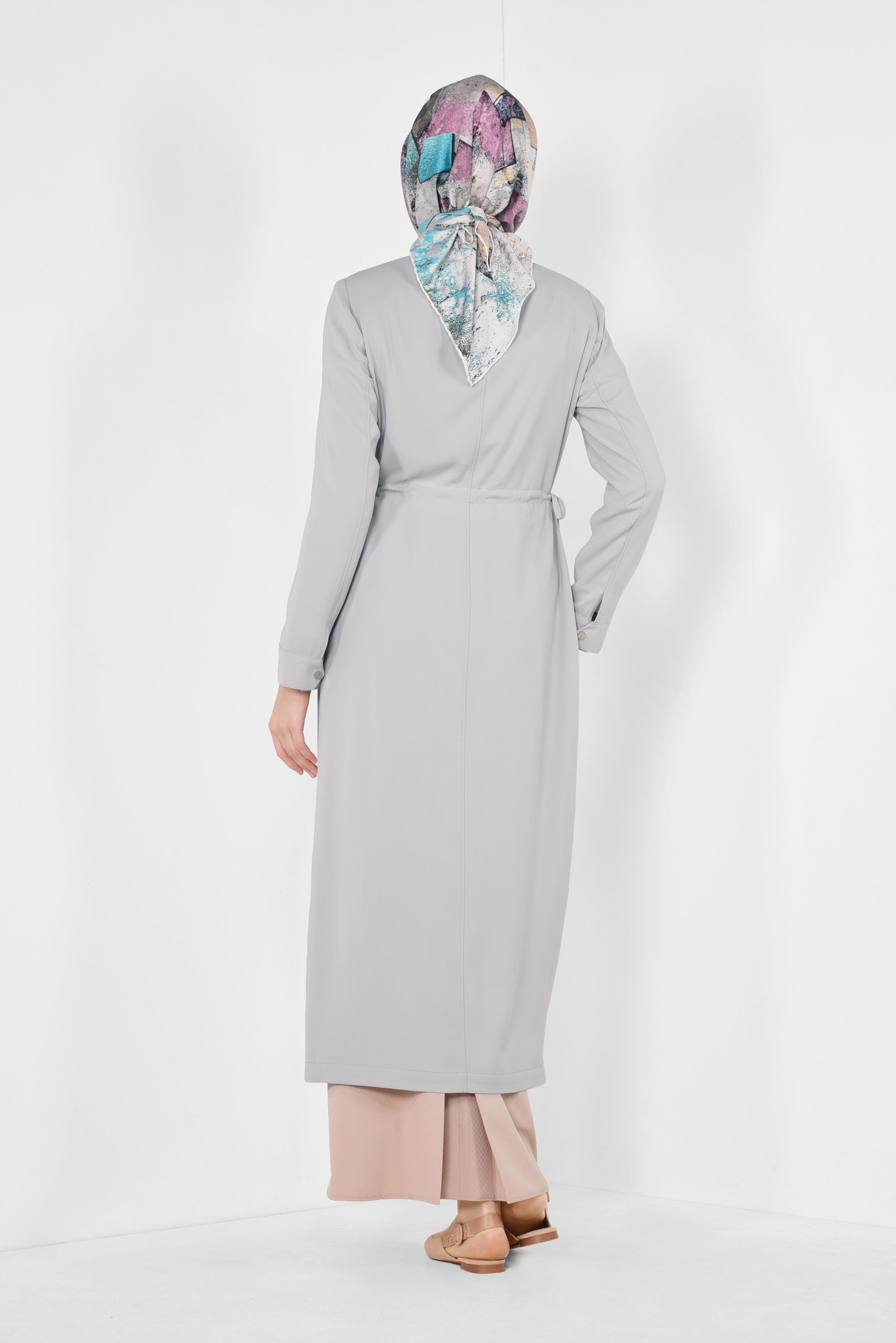 Tesettür giyim BEJ BELİ BÜZGÜLÜ FERMUARLI TRENÇKOT 1403