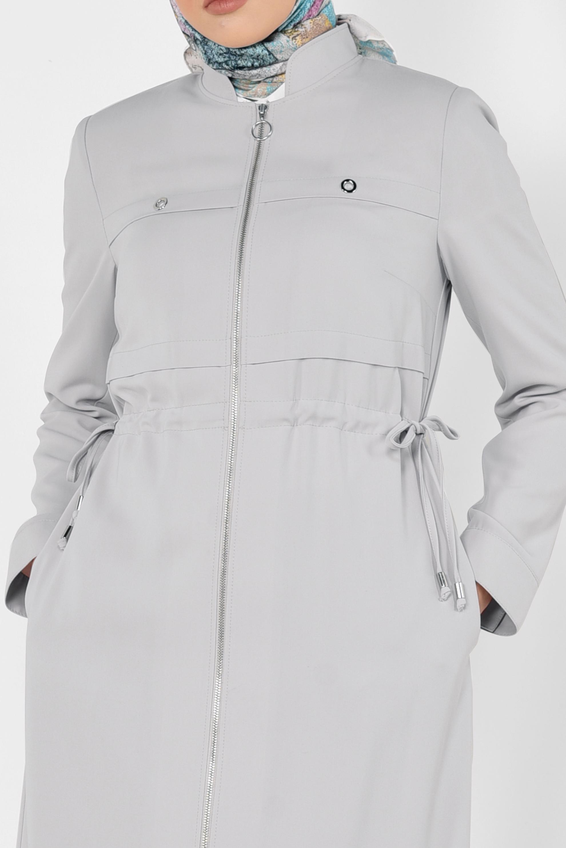 Tesettür giyim BEJ BELİ BÜZGÜLÜ FERMUARLI TRENÇKOT 1403