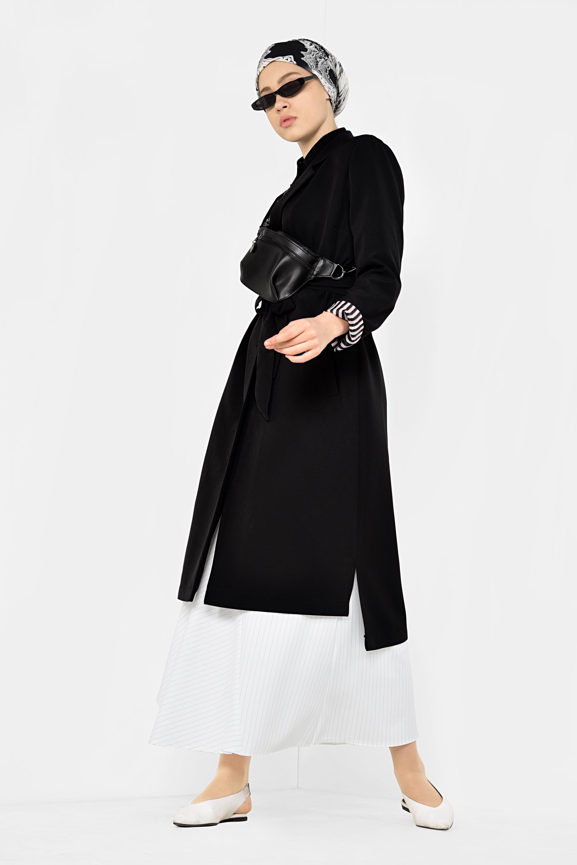 Tesettür giyim SİYAH ÇİZGİ DETAYLI BELİ KEMERLİ TRENÇKOT 1404