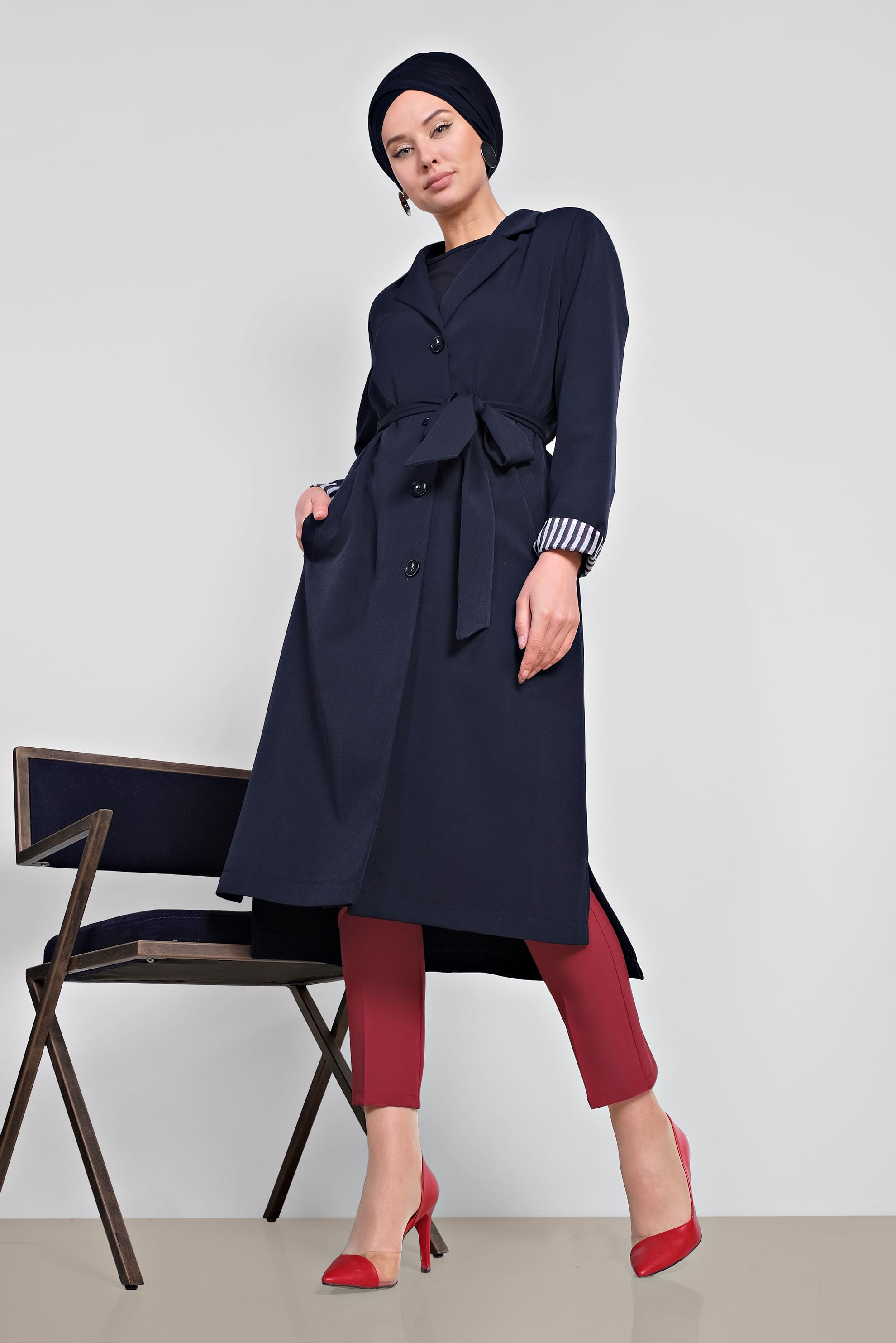 Tesettür giyim LACİVERT ÇİZGİ DETAYLI BELİ KEMERLİ TRENÇKOT 1404
