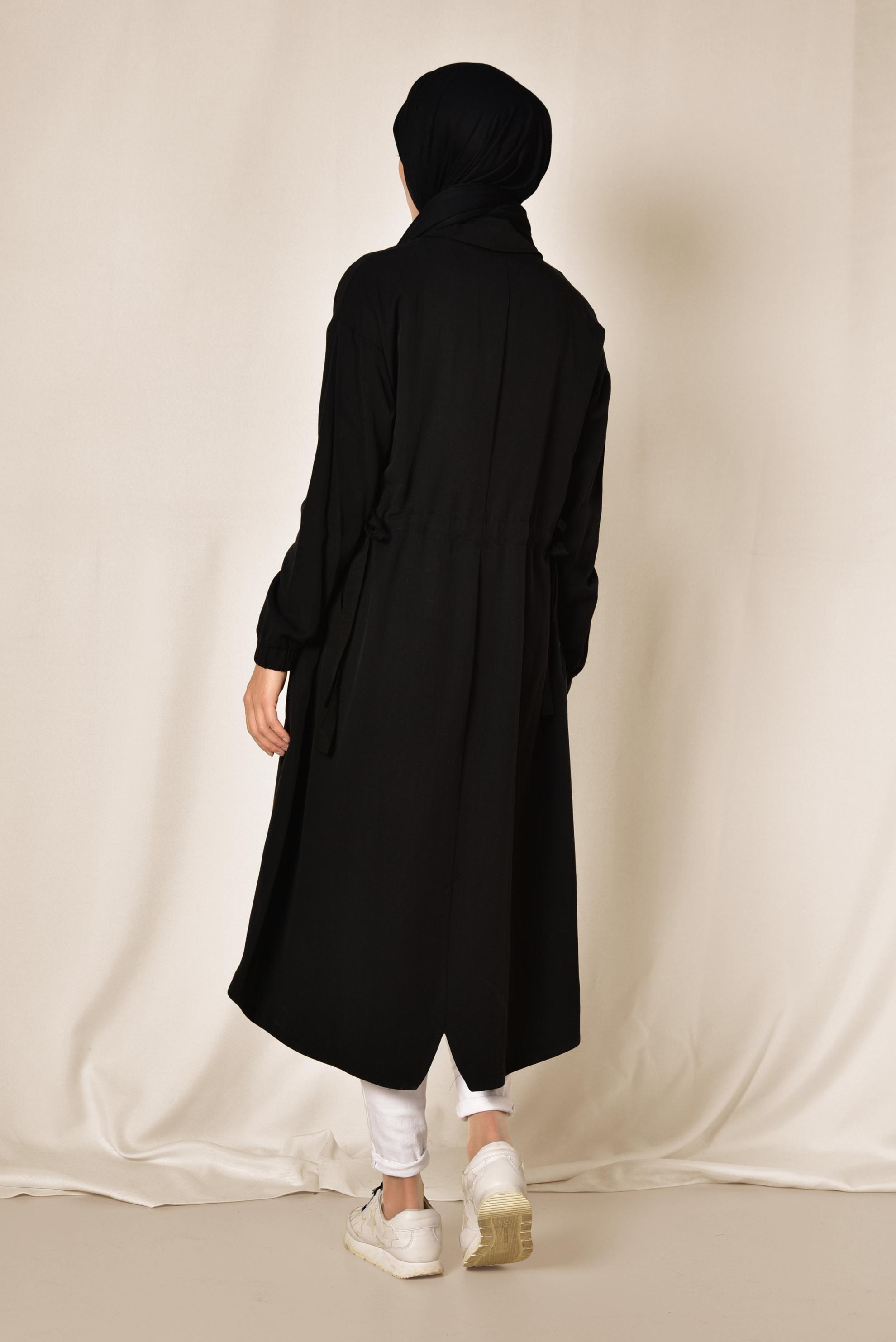 Tesettür giyim SİYAH BELİ BÜZGÜLÜ TENSEL TRENÇKOT 1408