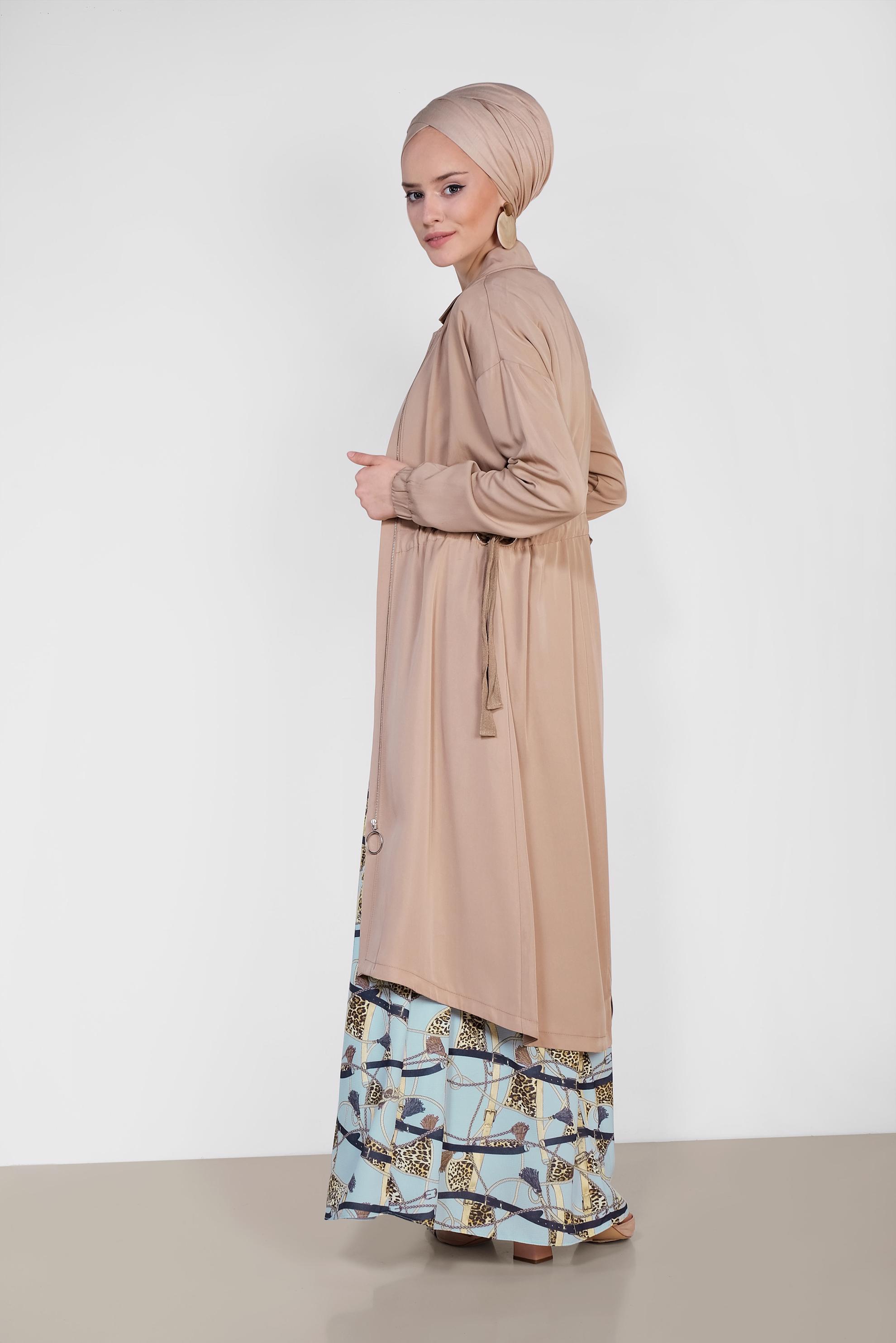 Tesettür giyim KAHVE BELİ BÜZGÜLÜ TENSEL TRENÇKOT 1408