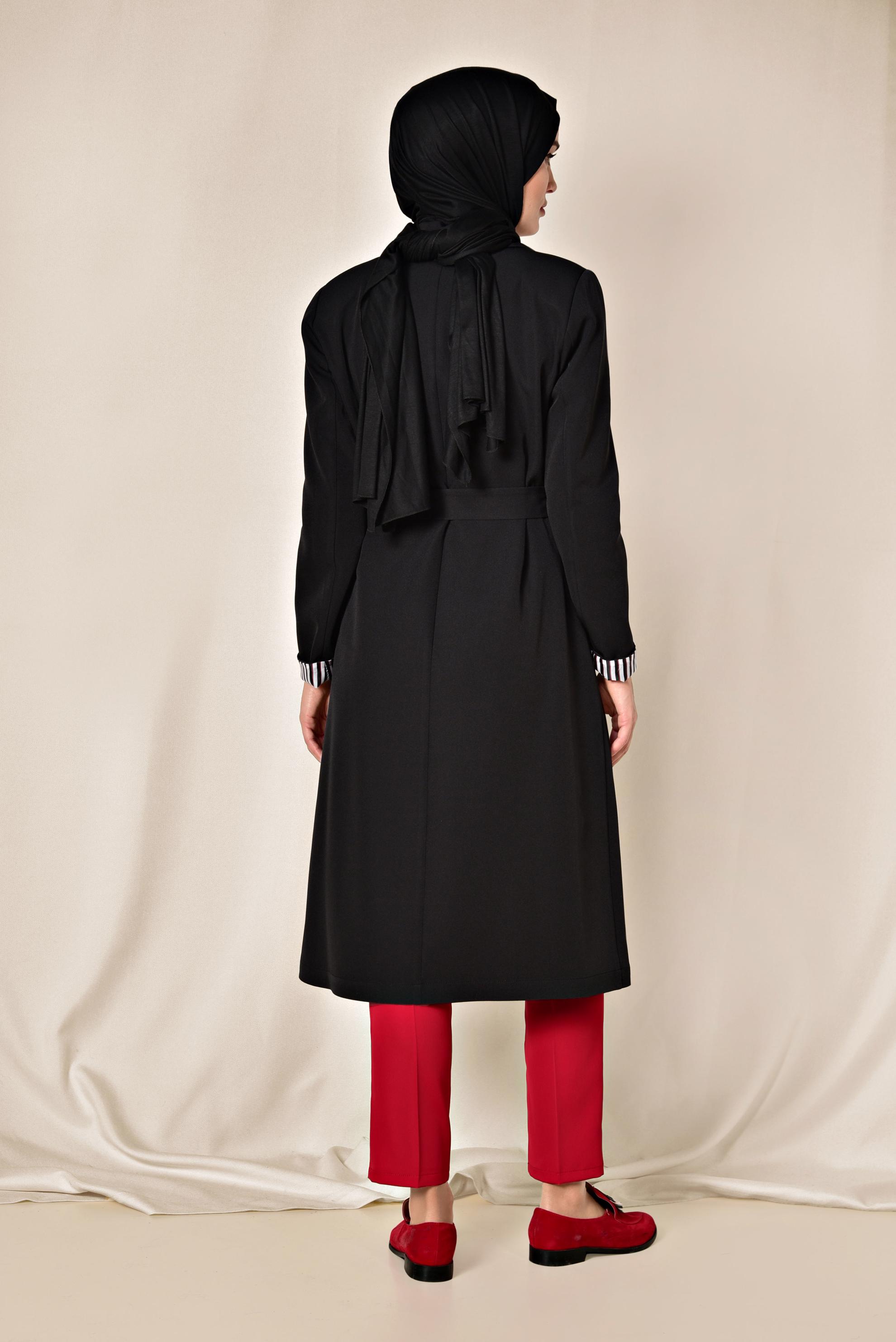 Tesettür giyim SİYAH ÖNÜ ÇITÇITLI TRENÇKOT 1409