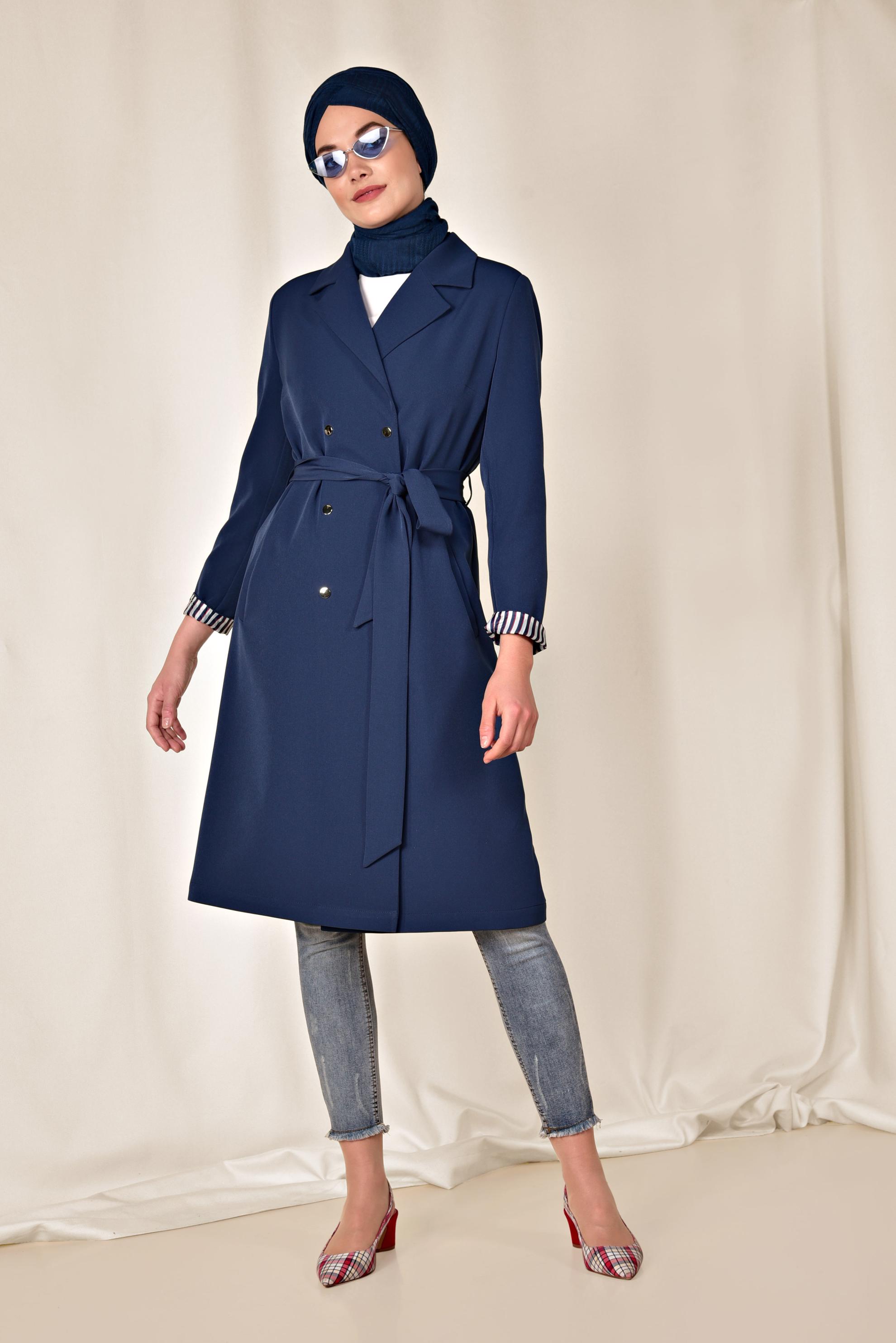 Tesettür giyim LACİVERT ÖNÜ ÇITÇITLI TRENÇKOT 1409