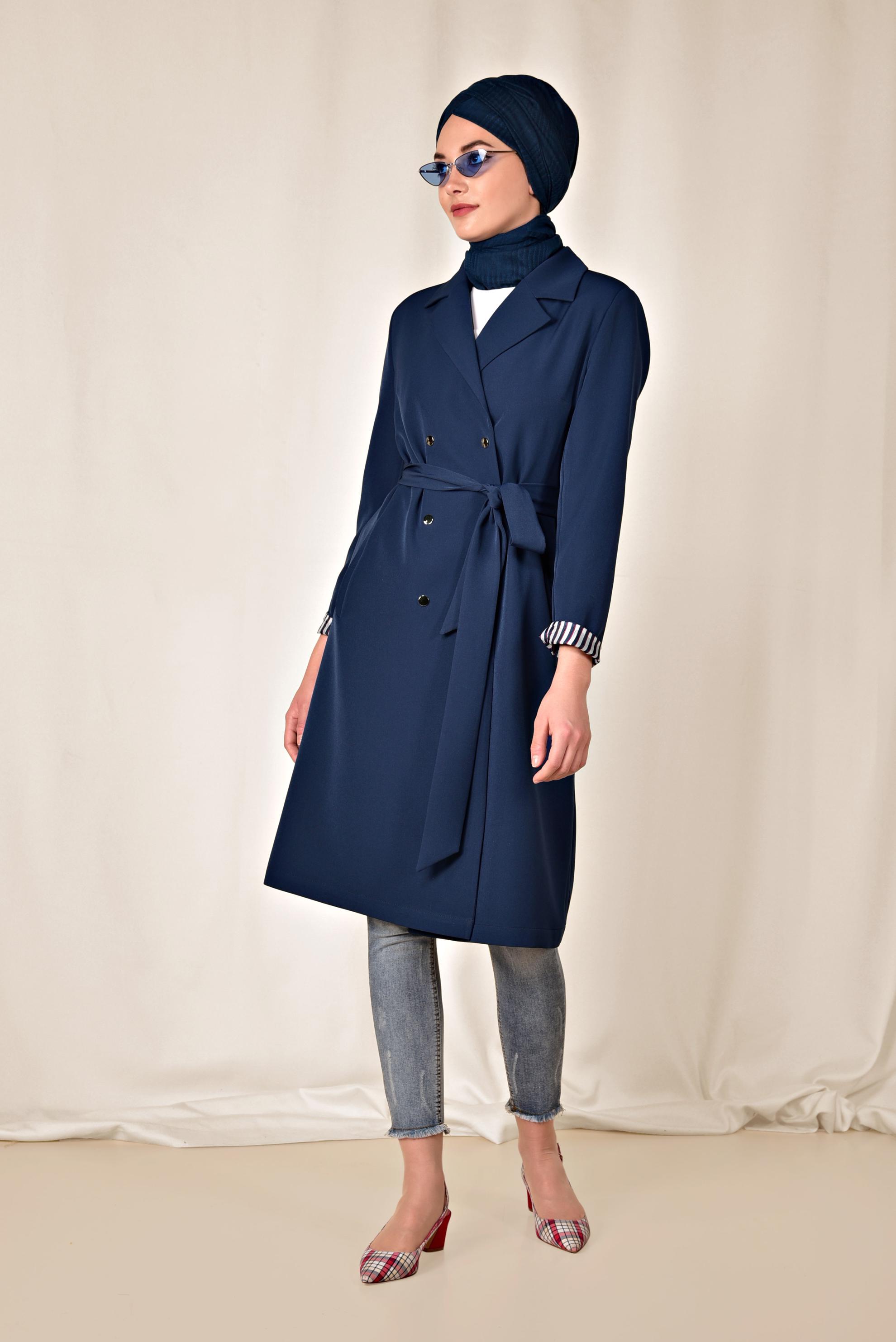 Tesettür giyim LACİVERT ÖNÜ ÇITÇITLI TRENÇKOT 1409