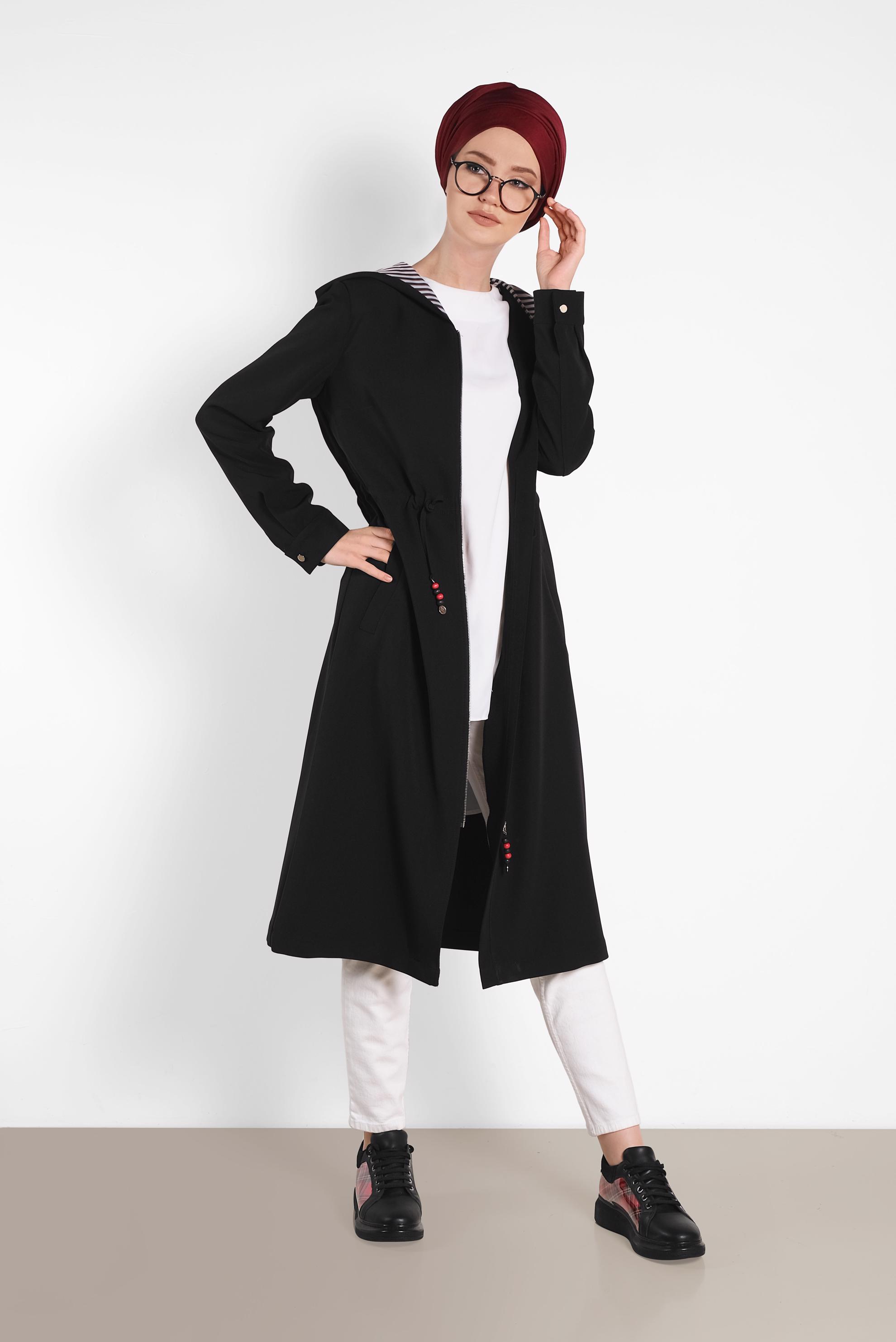 Tesettür giyim SİYAH BELİ BÜZGÜLÜ KAPÜŞONLU TRENÇKOT 1410