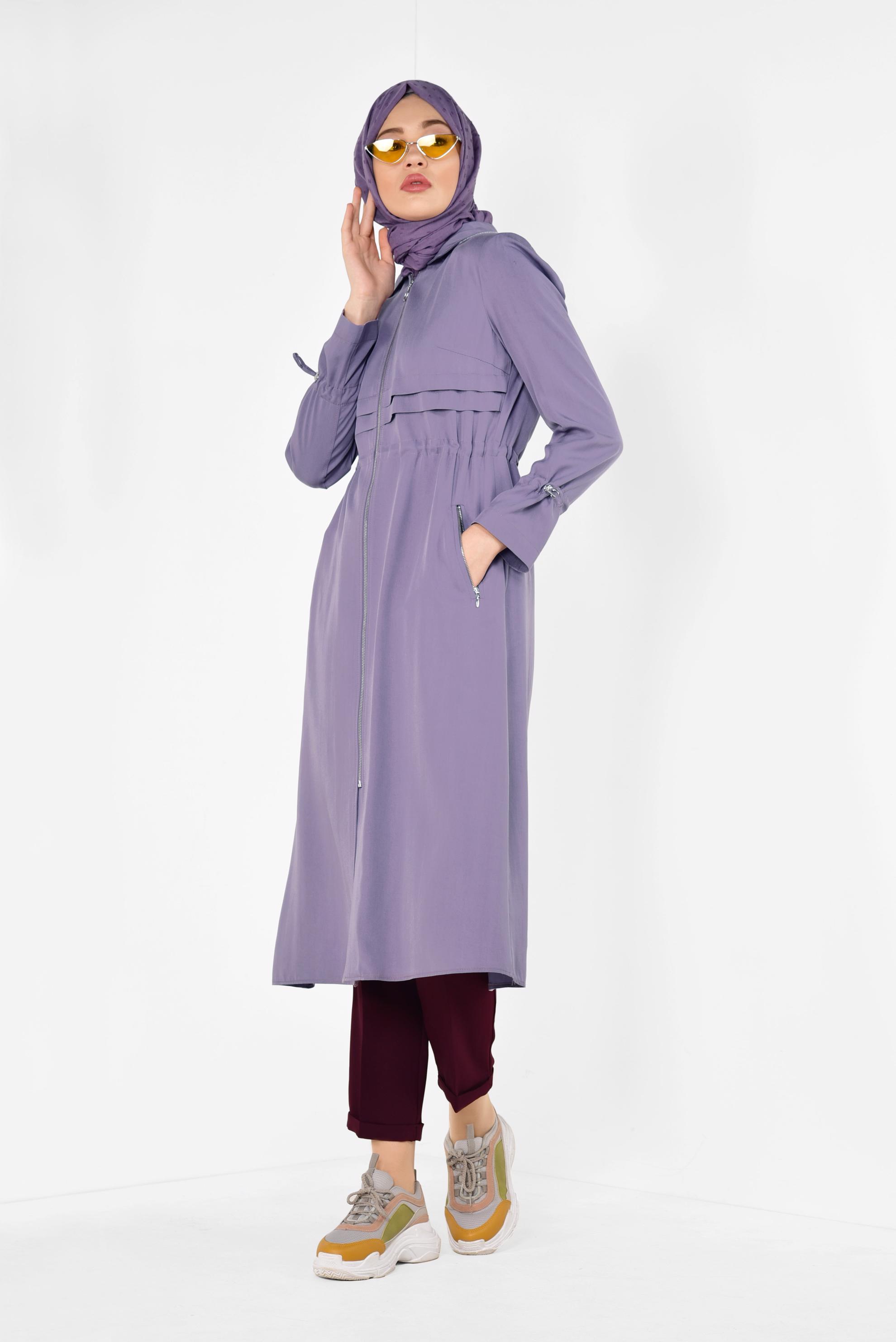 Tesettür giyim MOR BELİ BÜZGÜLÜ KAPÜŞONLU  BOYDAN FERMUARLI TRENÇKOT 1411