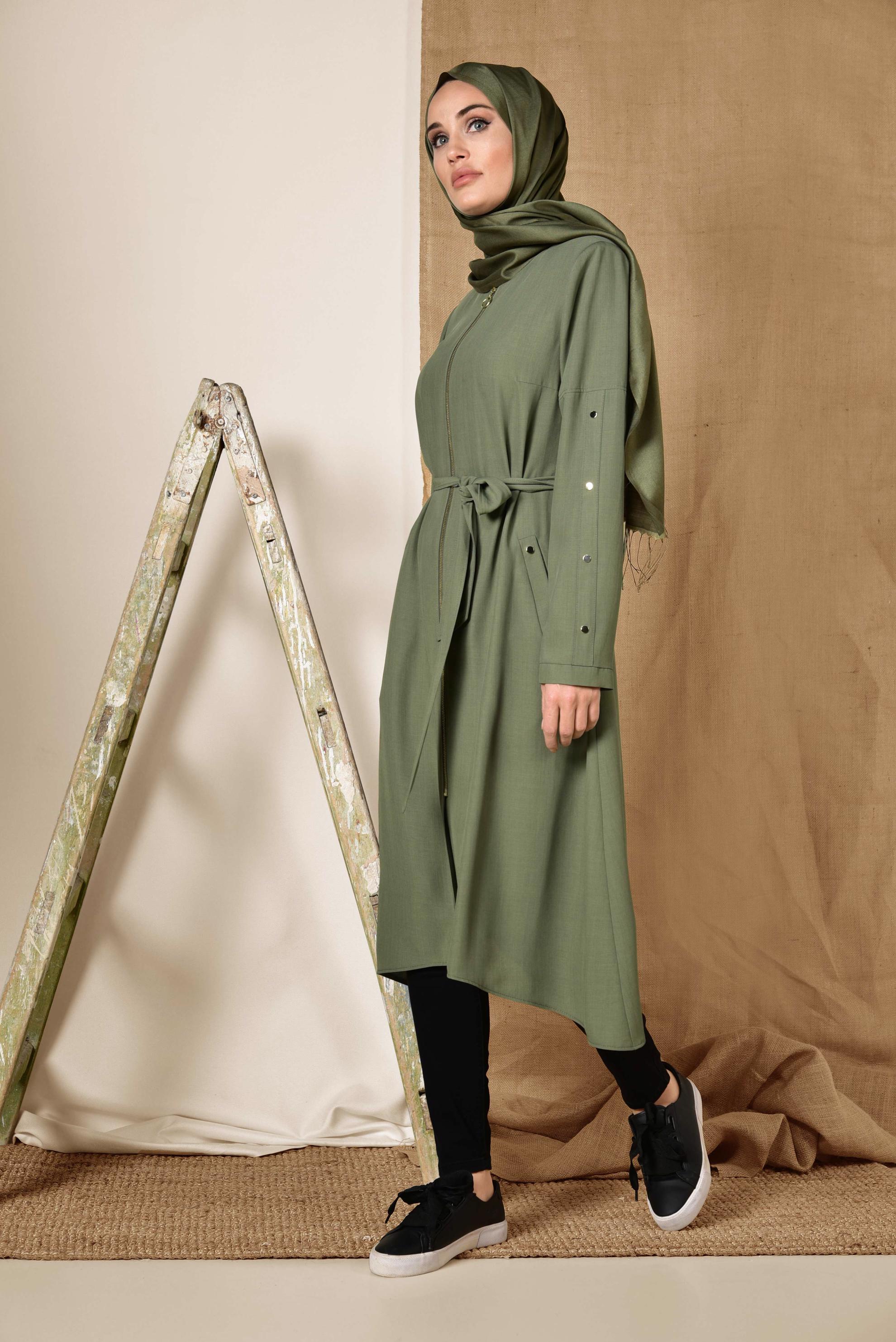 Tesettür giyim HAKİ BELİ KUŞAKLI FERMUARLI TRENÇKOT 1412