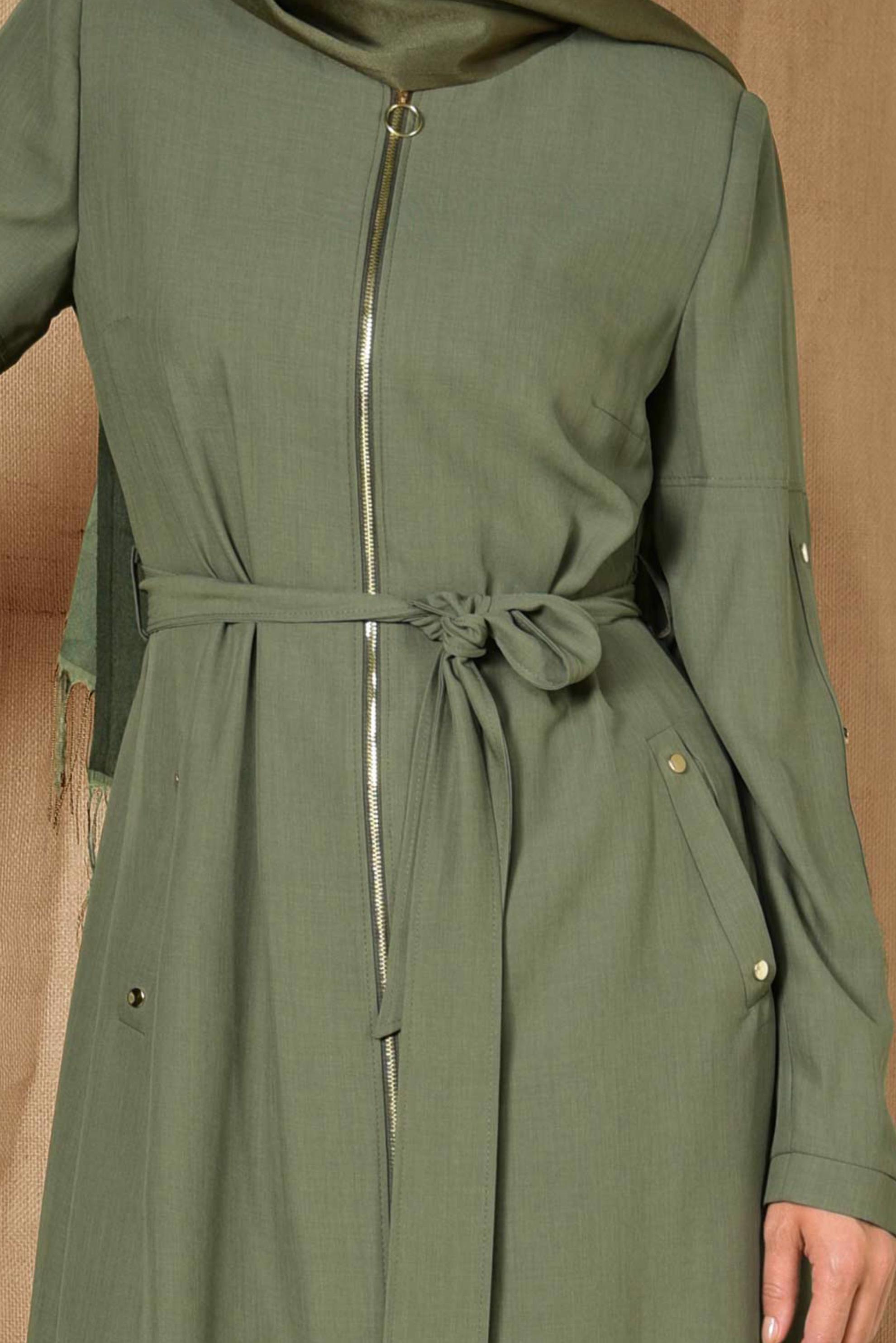 Tesettür giyim HAKİ BELİ KUŞAKLI FERMUARLI TRENÇKOT 1412