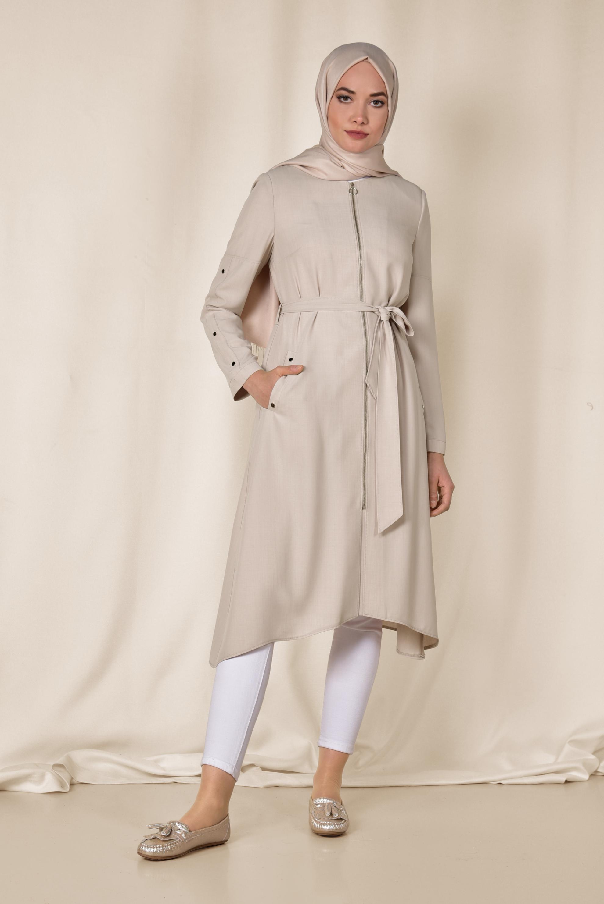 Tesettür giyim BEJ BELİ KUŞAKLI FERMUARLI TRENÇKOT 1412