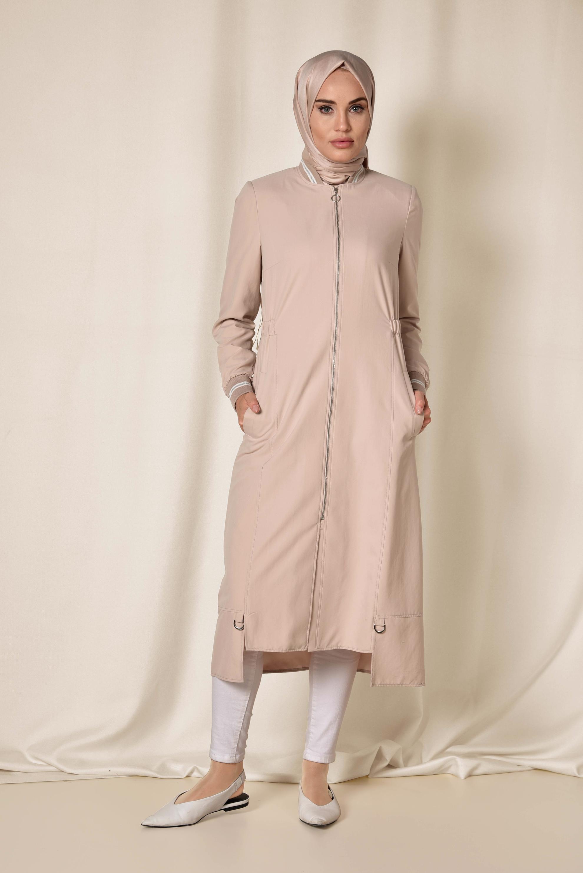 Tesettür giyim PUDRA BELİ BÜZGÜLÜ FERMUARLI TRENÇKOT 1413 