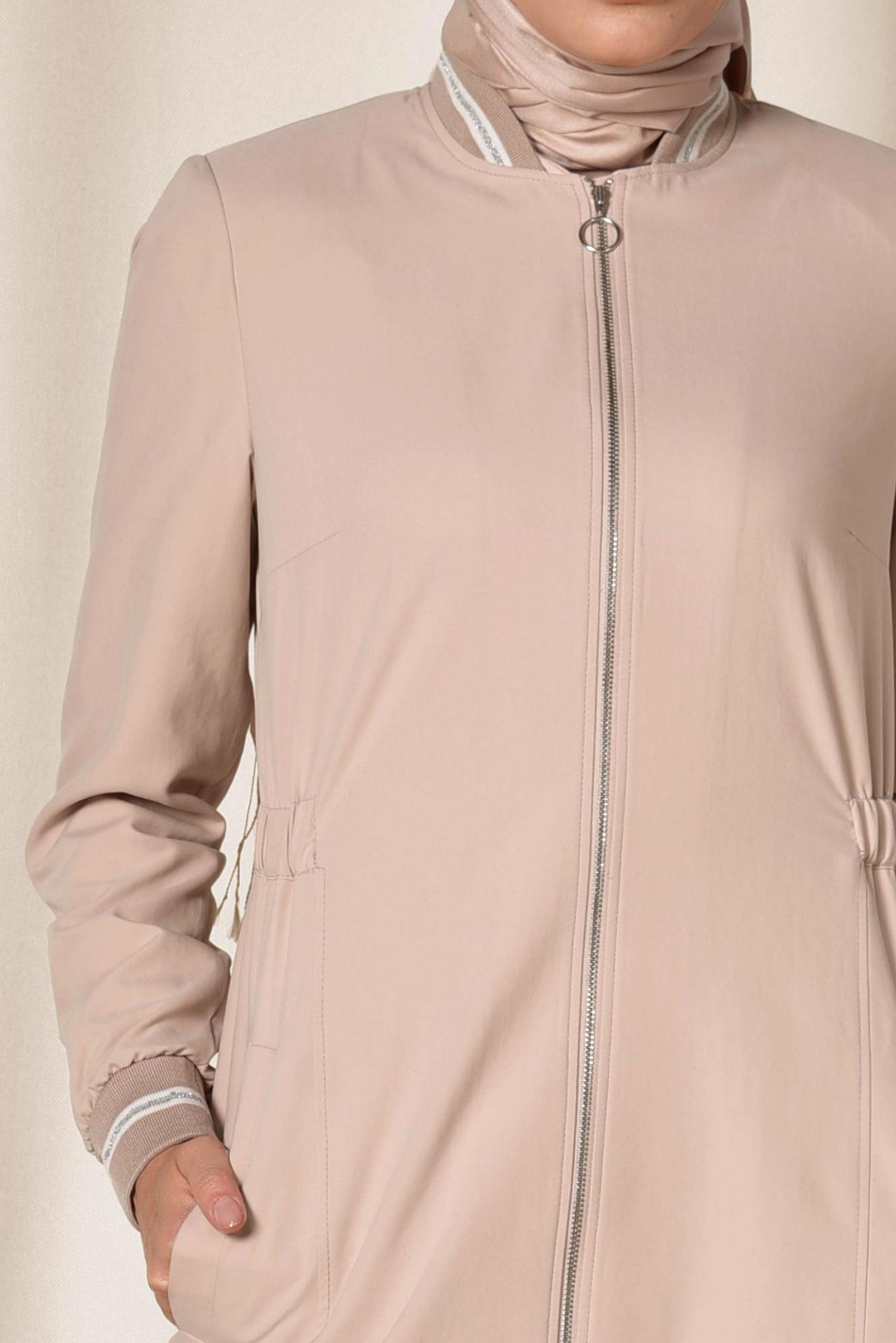 Tesettür giyim PUDRA BELİ BÜZGÜLÜ FERMUARLI TRENÇKOT 1413 