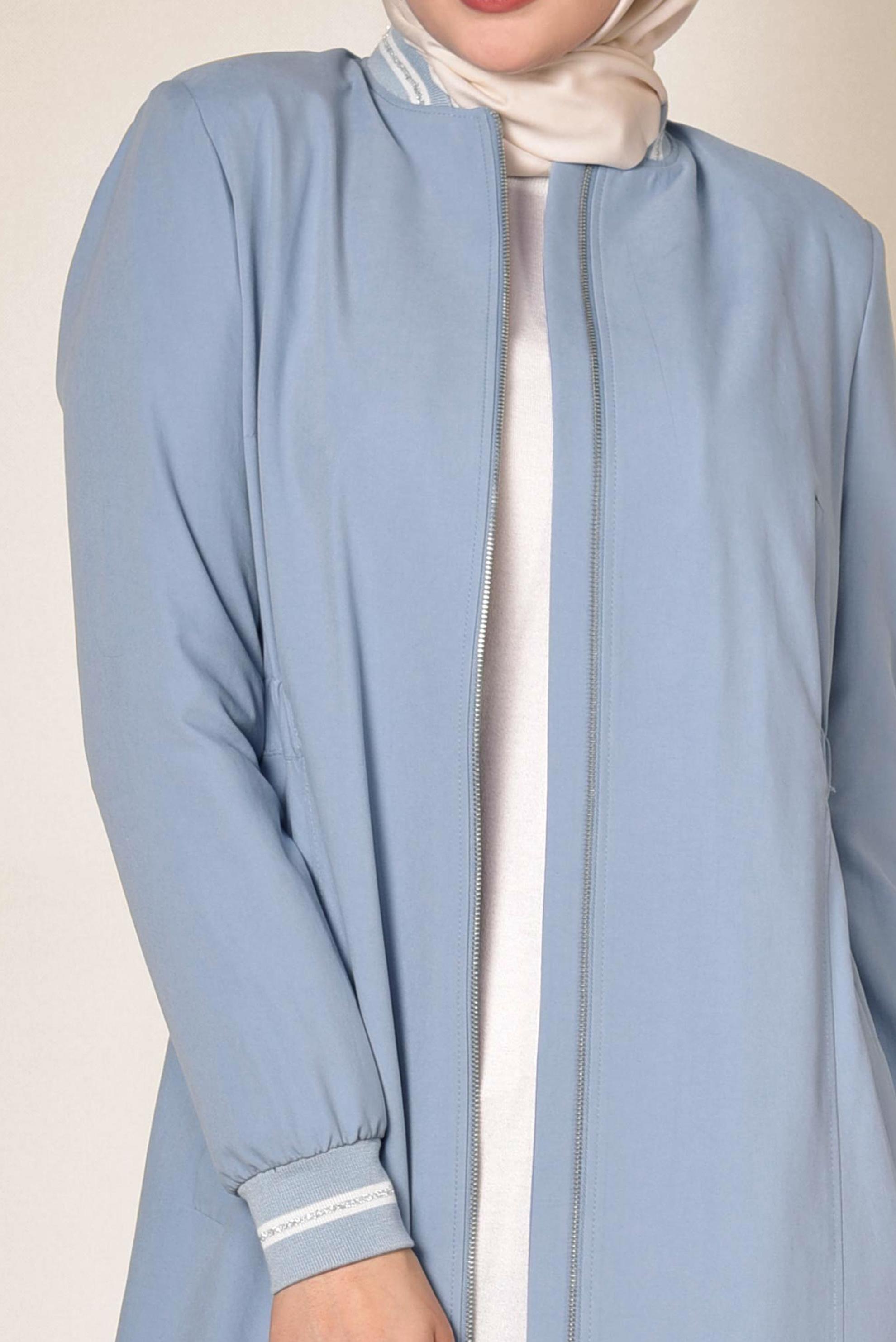 Tesettür giyim MAVİ BELİ BÜZGÜLÜ FERMUARLI TRENÇKOT 1413 